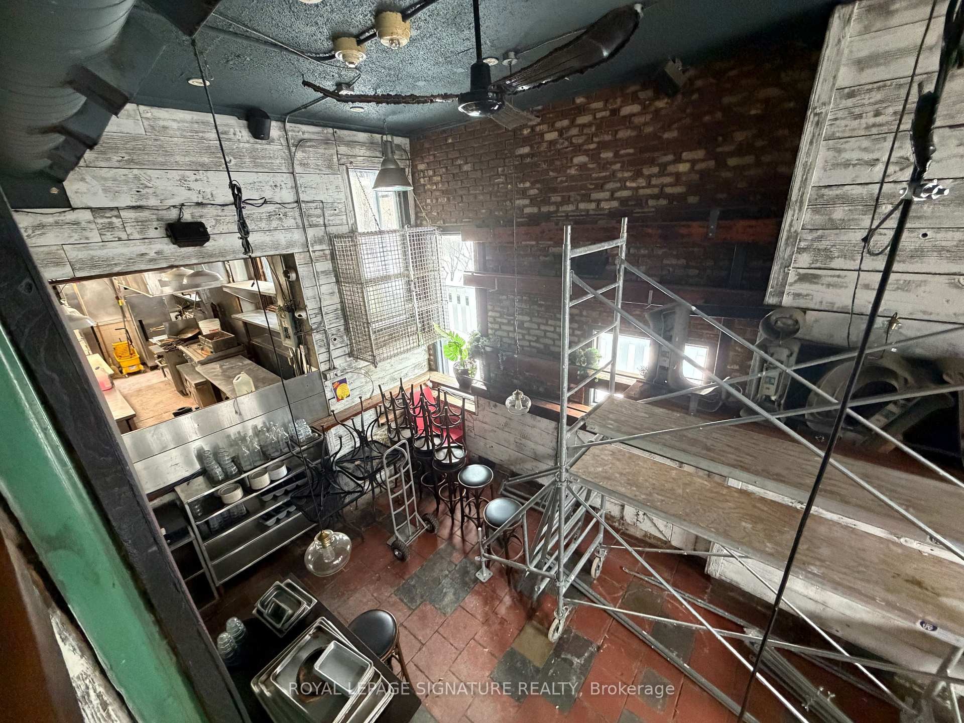 









14


Dupont

Street,
Toronto,




ON
M5R 1V2

