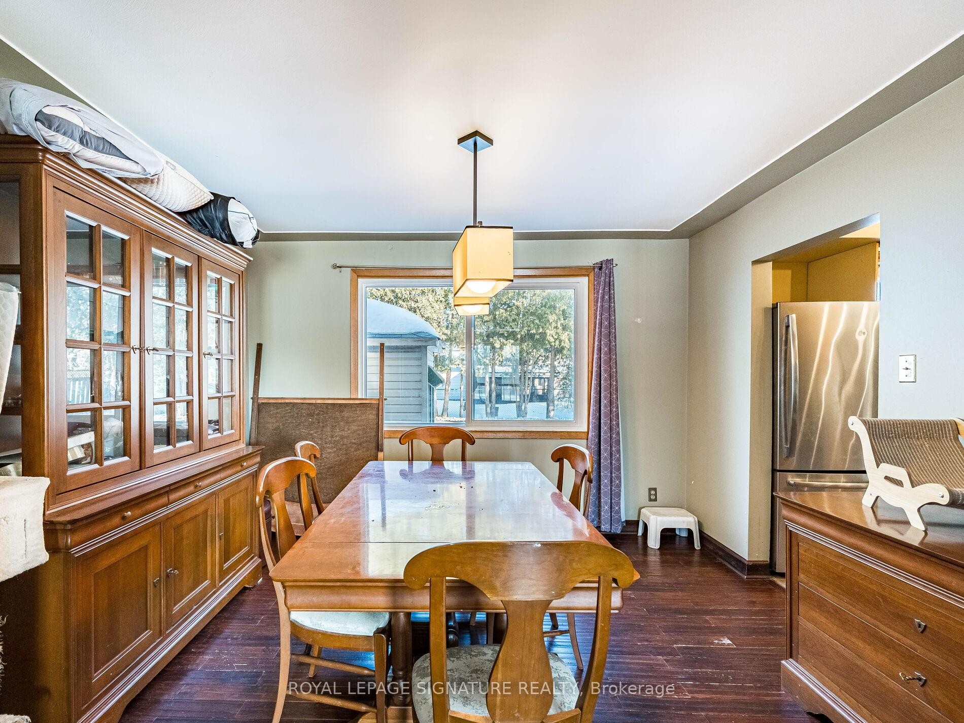 









16


Alderwood

Crescent,
Cambridge,




ON
N1S 3T1

