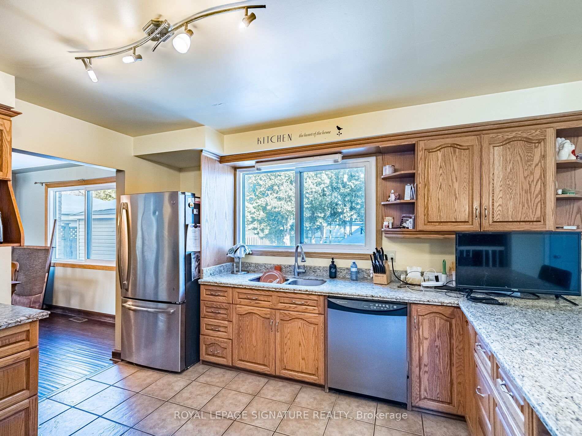 









16


Alderwood

Crescent,
Cambridge,




ON
N1S 3T1

