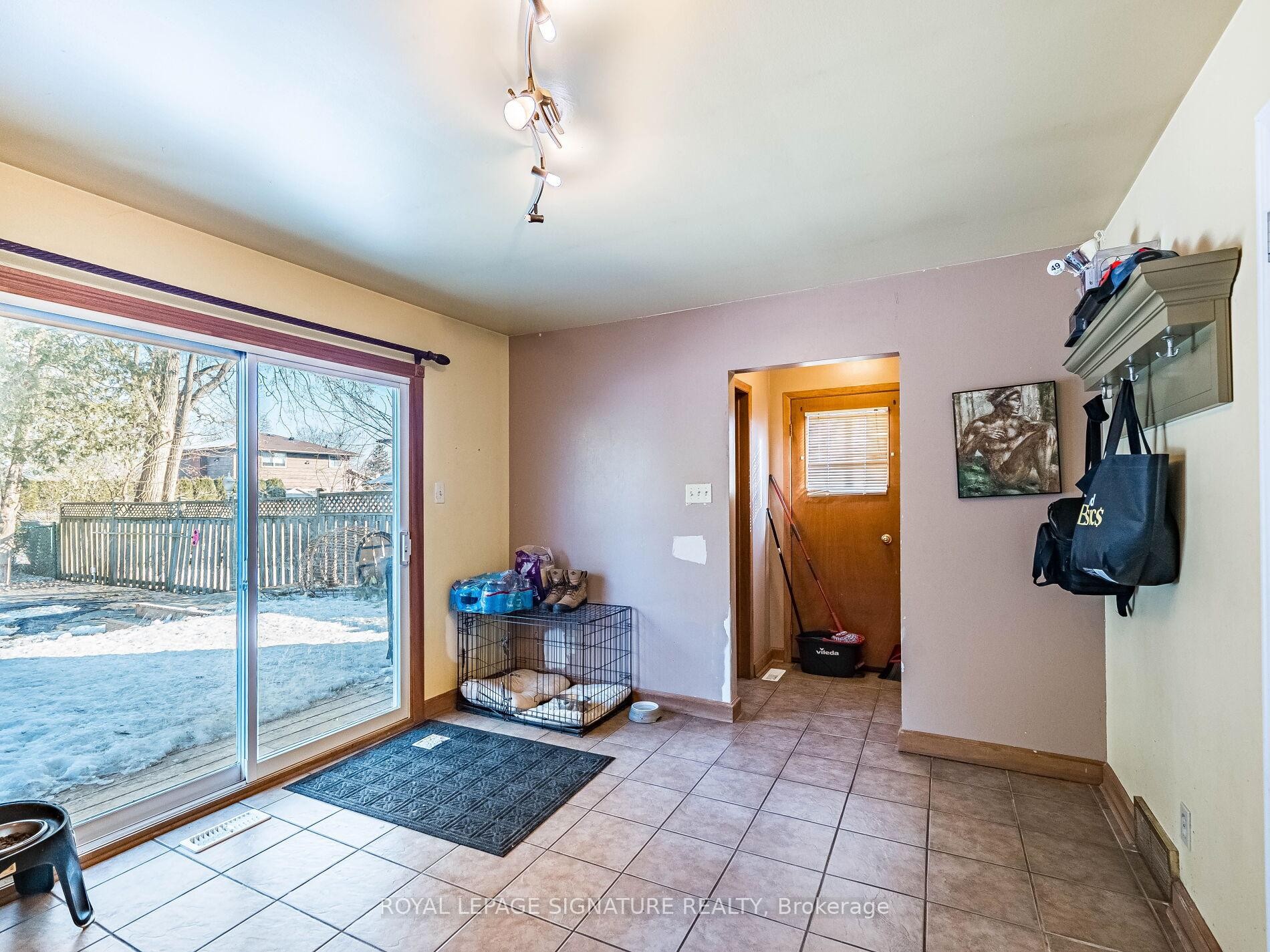 









16


Alderwood

Crescent,
Cambridge,




ON
N1S 3T1

