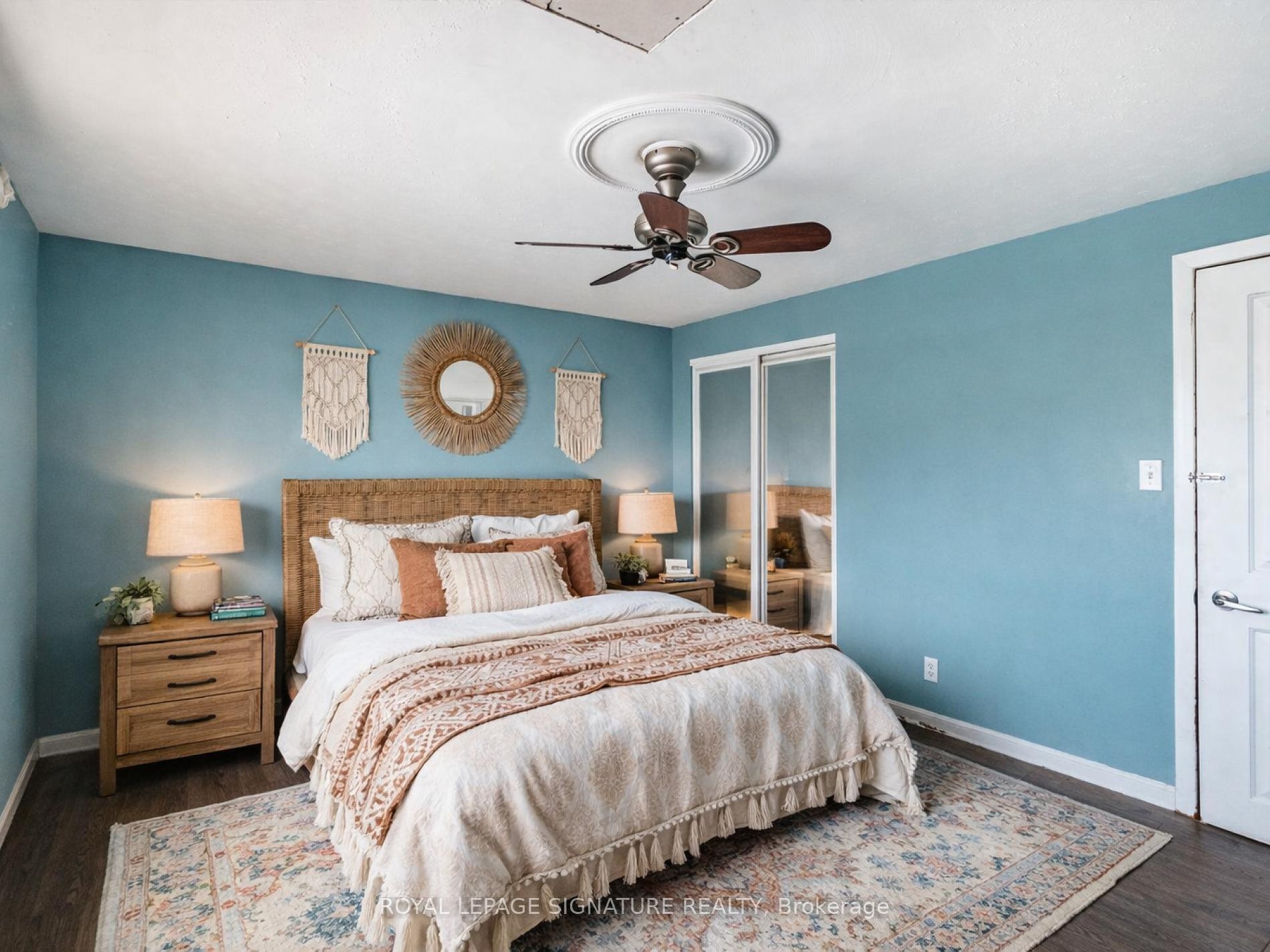 









16


Alderwood

Crescent,
Cambridge,




ON
N1S 3T1

