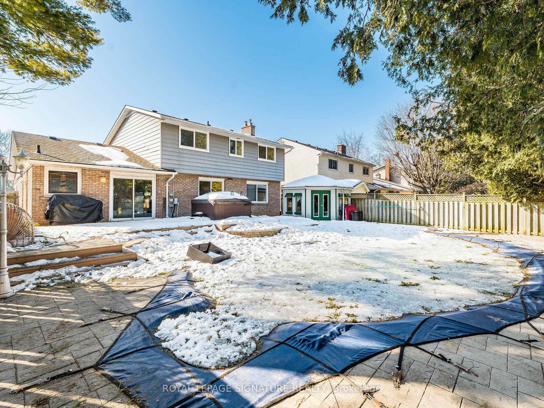 









16


Alderwood

Crescent,
Cambridge,




ON
N1S 3T1

