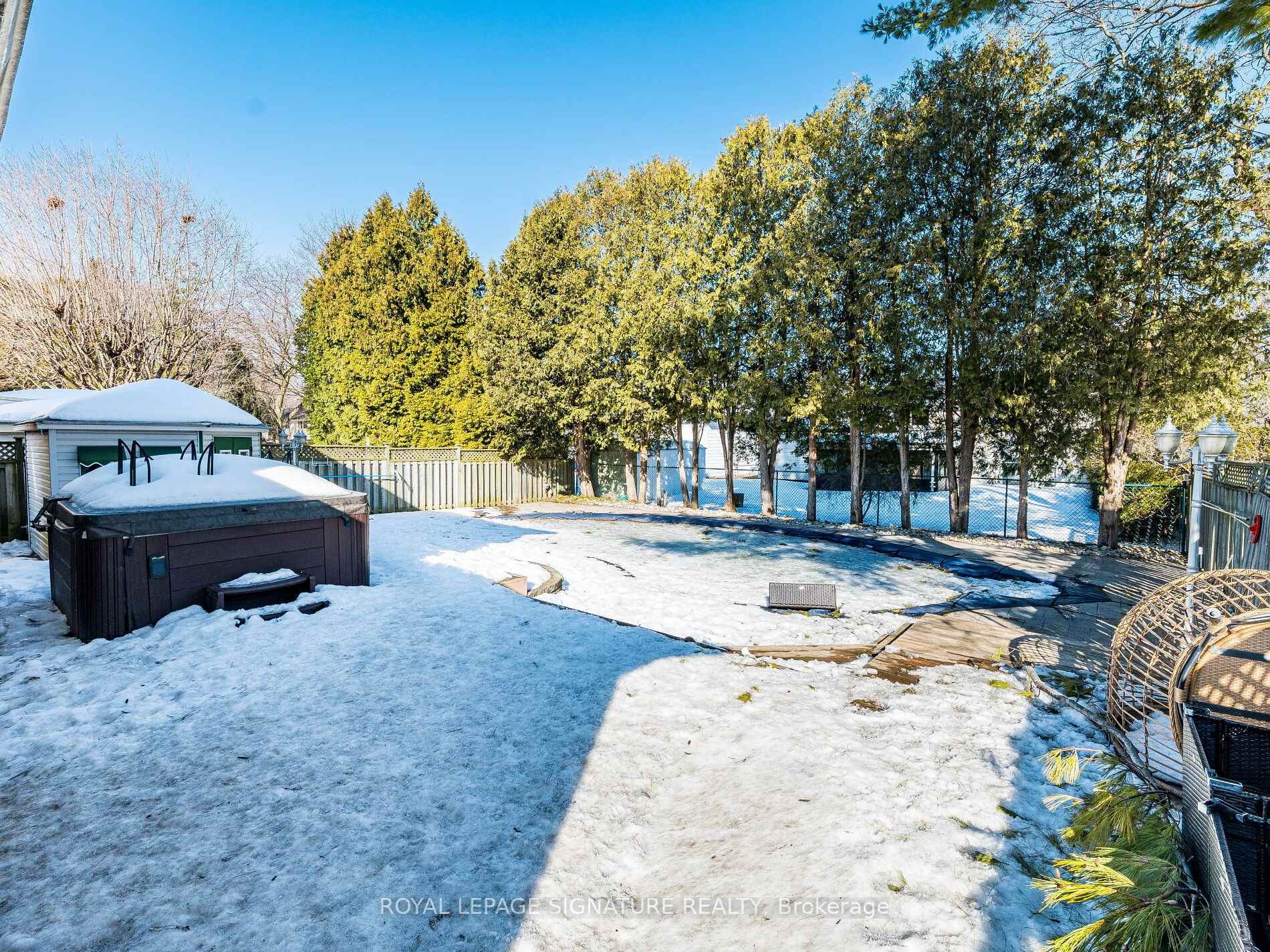 









16


Alderwood

Crescent,
Cambridge,




ON
N1S 3T1

