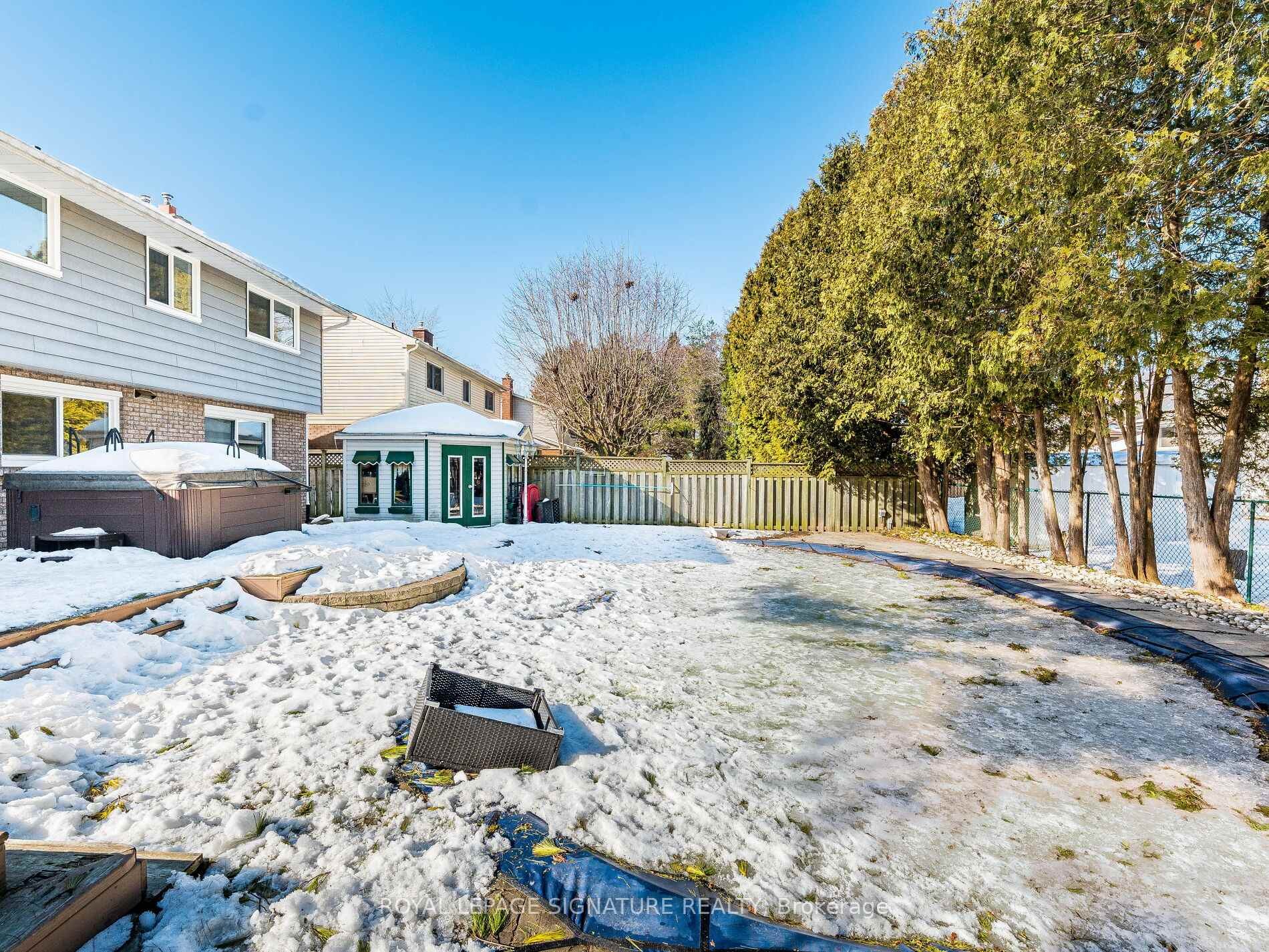 









16


Alderwood

Crescent,
Cambridge,




ON
N1S 3T1

