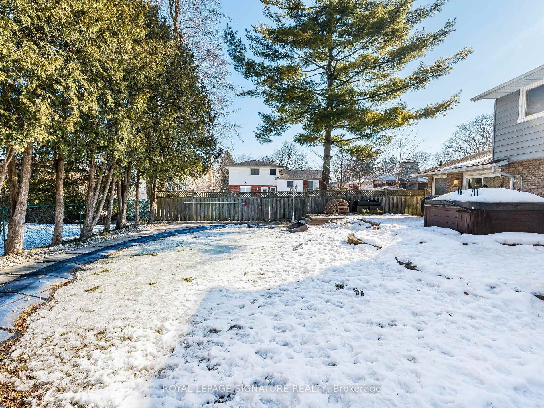 









16


Alderwood

Crescent,
Cambridge,




ON
N1S 3T1

