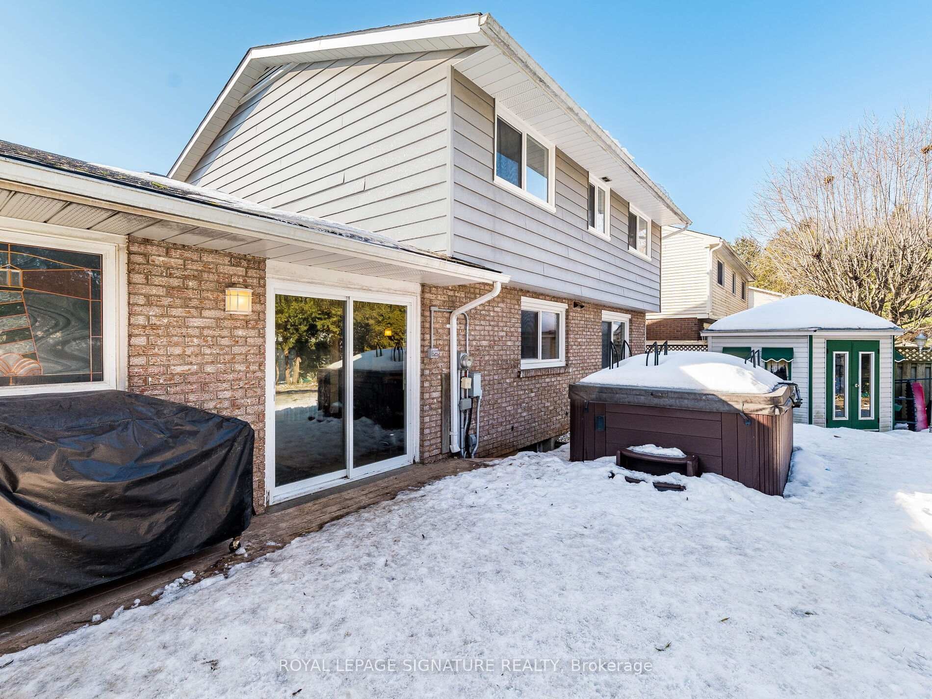 









16


Alderwood

Crescent,
Cambridge,




ON
N1S 3T1

