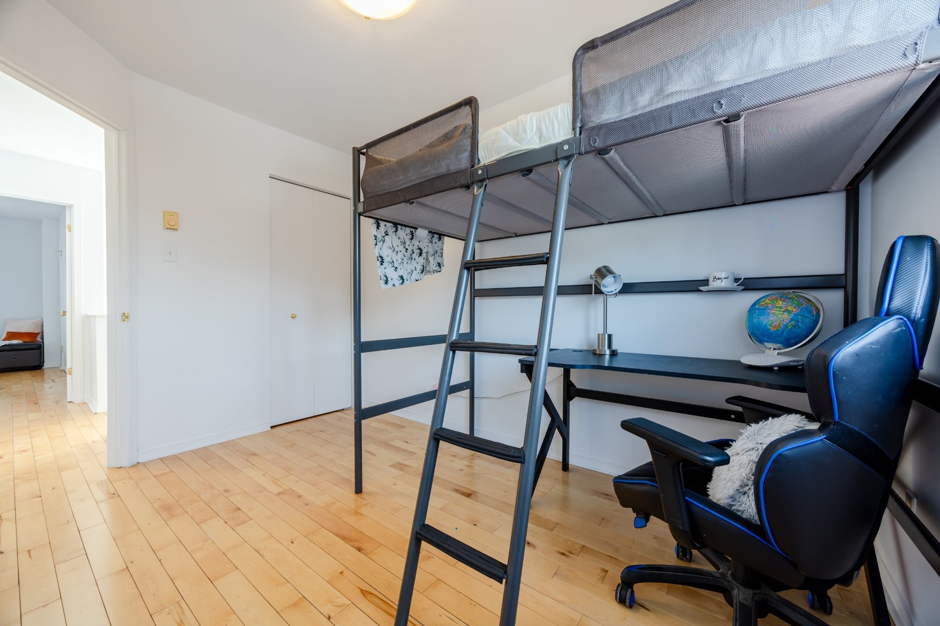 









3440


Rue Anatole-Carignan

,
Montréal (Lachine),




QC
H8T3N7

