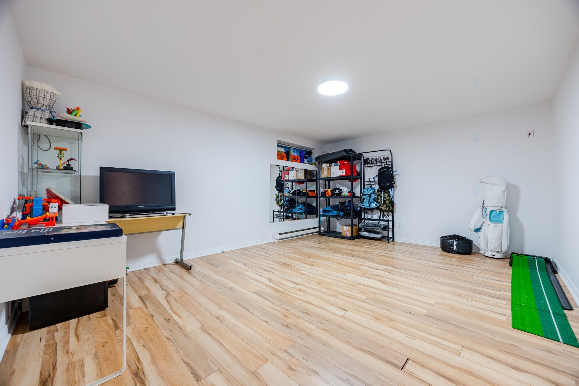 









3440


Rue Anatole-Carignan

,
Montréal (Lachine),




QC
H8T3N7

