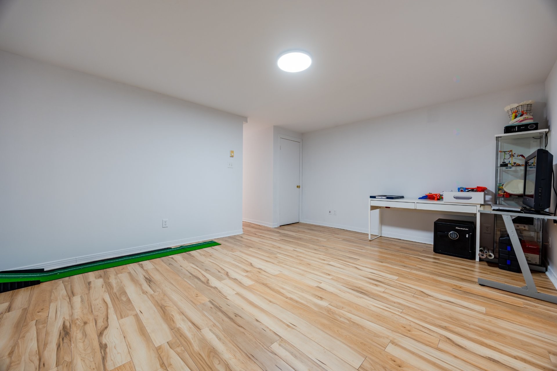 









3440


Rue Anatole-Carignan

,
Montréal (Lachine),




QC
H8T3N7

