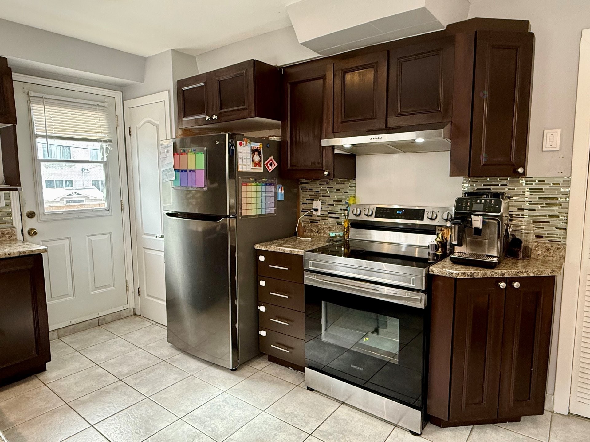 









4910


Boul. Notre-Dame

,
Laval (Chomedey),




QC
H7W1V5

