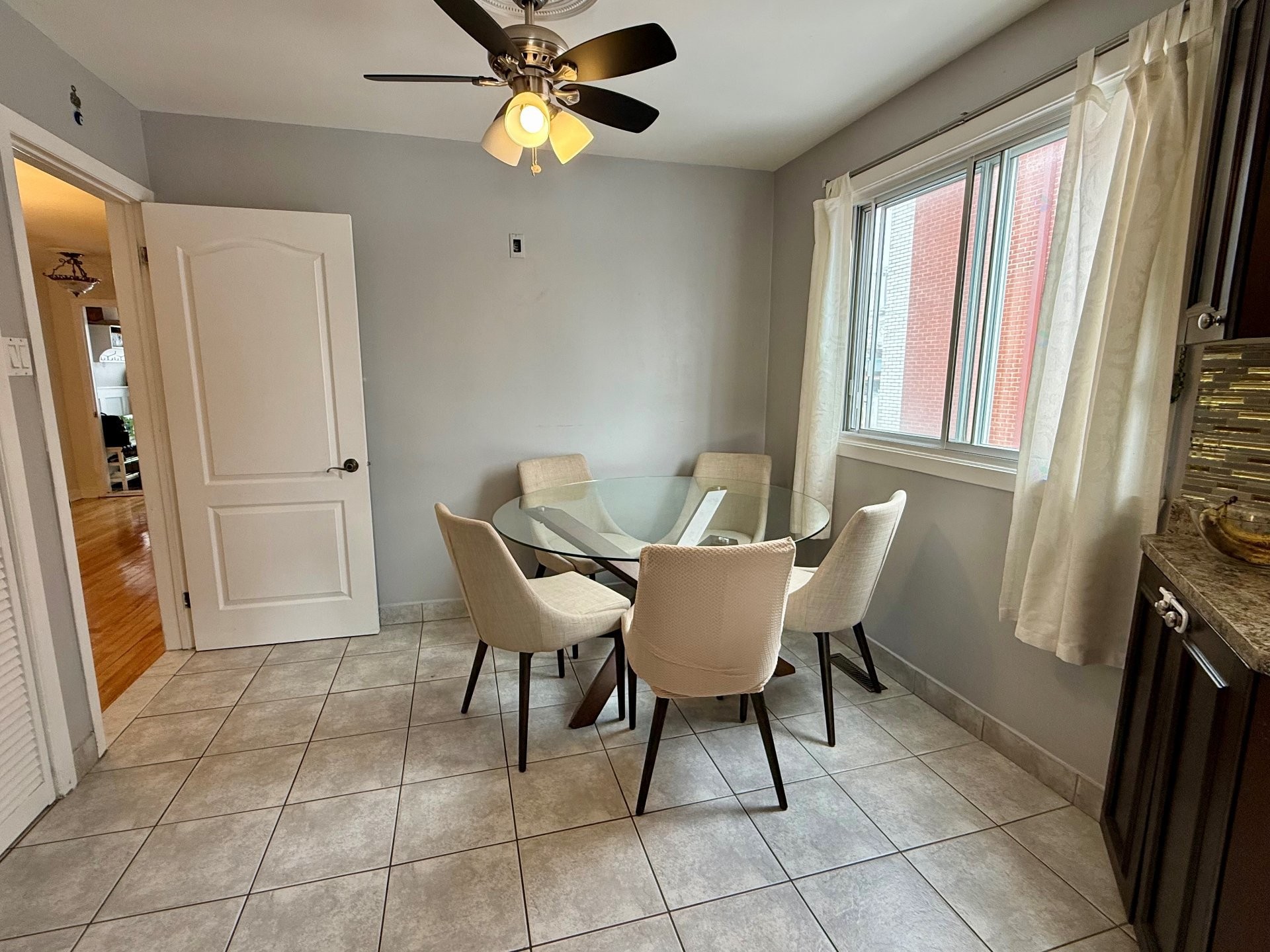 









4910


Boul. Notre-Dame

,
Laval (Chomedey),




QC
H7W1V5

