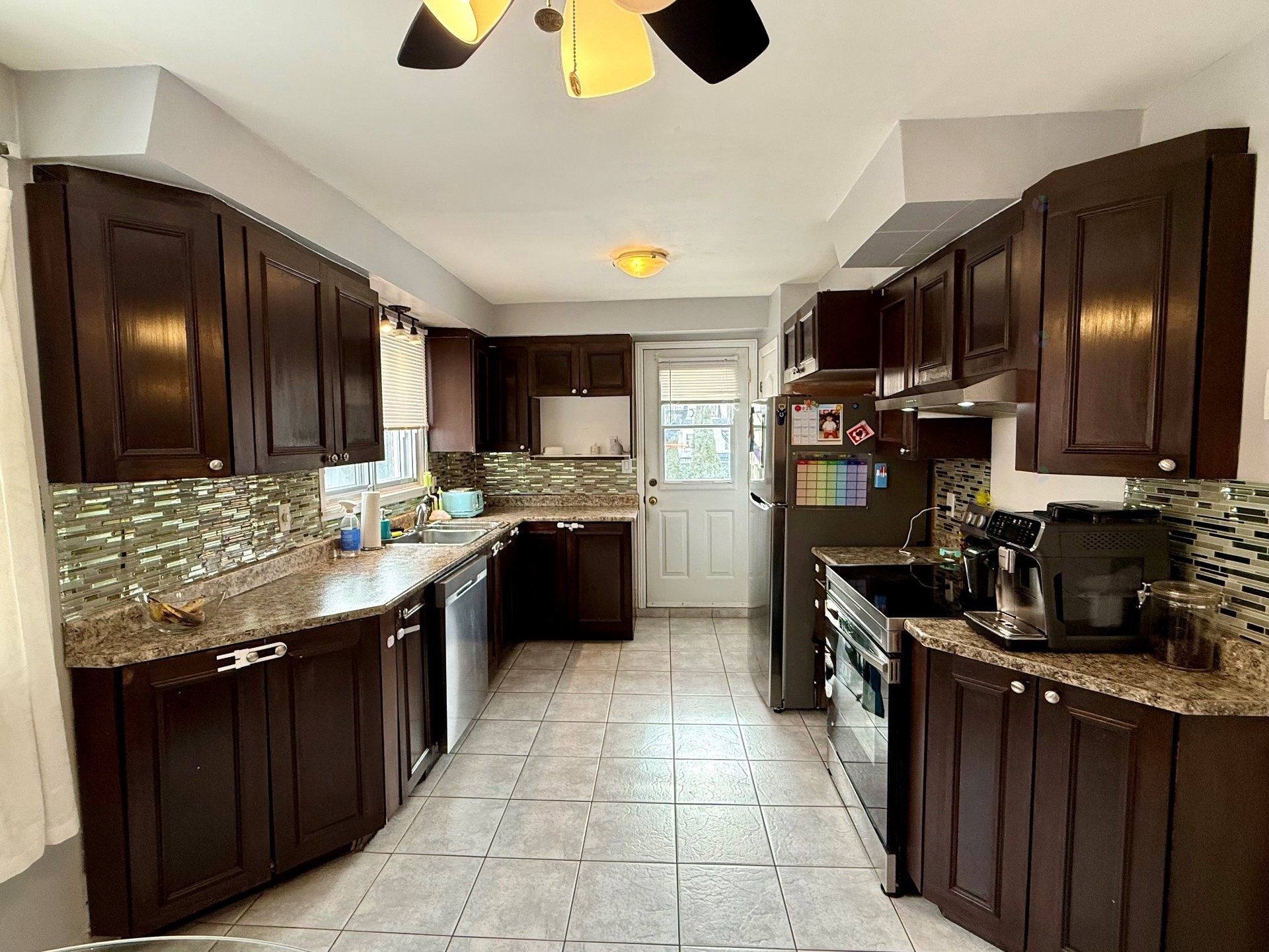 









4910


Boul. Notre-Dame

,
Laval (Chomedey),




QC
H7W1V5

