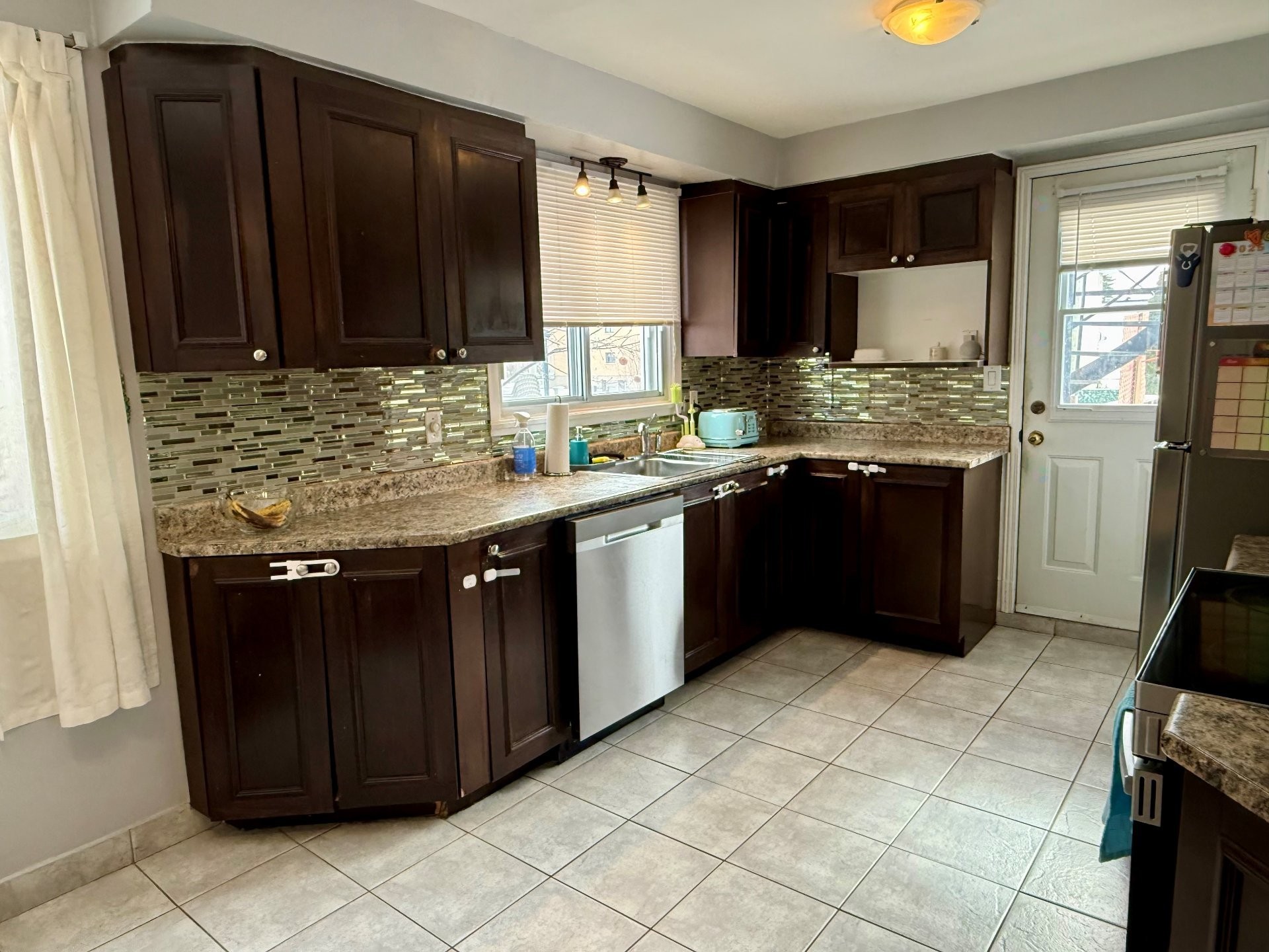 









4910


Boul. Notre-Dame

,
Laval (Chomedey),




QC
H7W1V5

