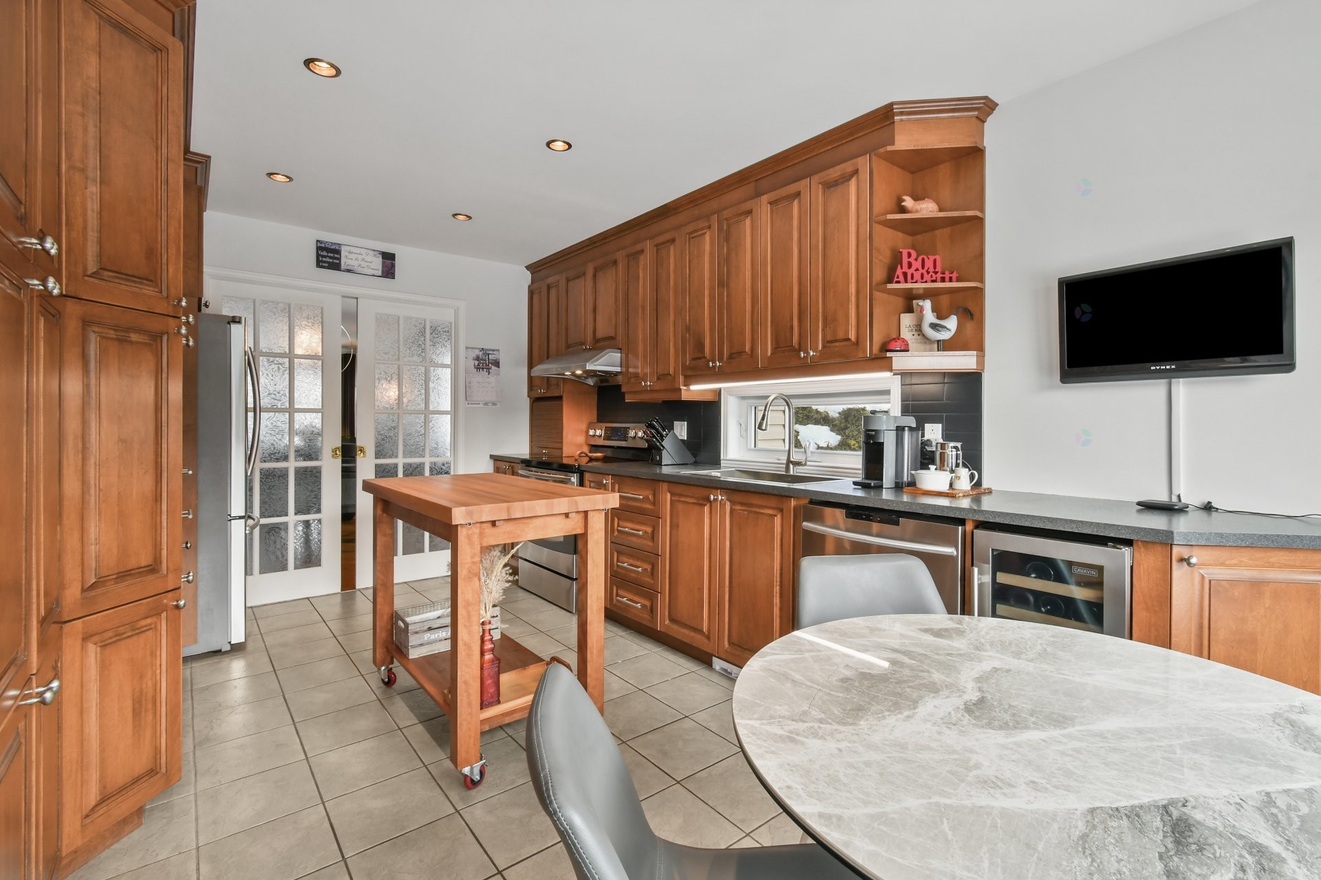 









809


Rue Roger-Lemelin

,
Sainte-Julie,




QC
J3E2J5

