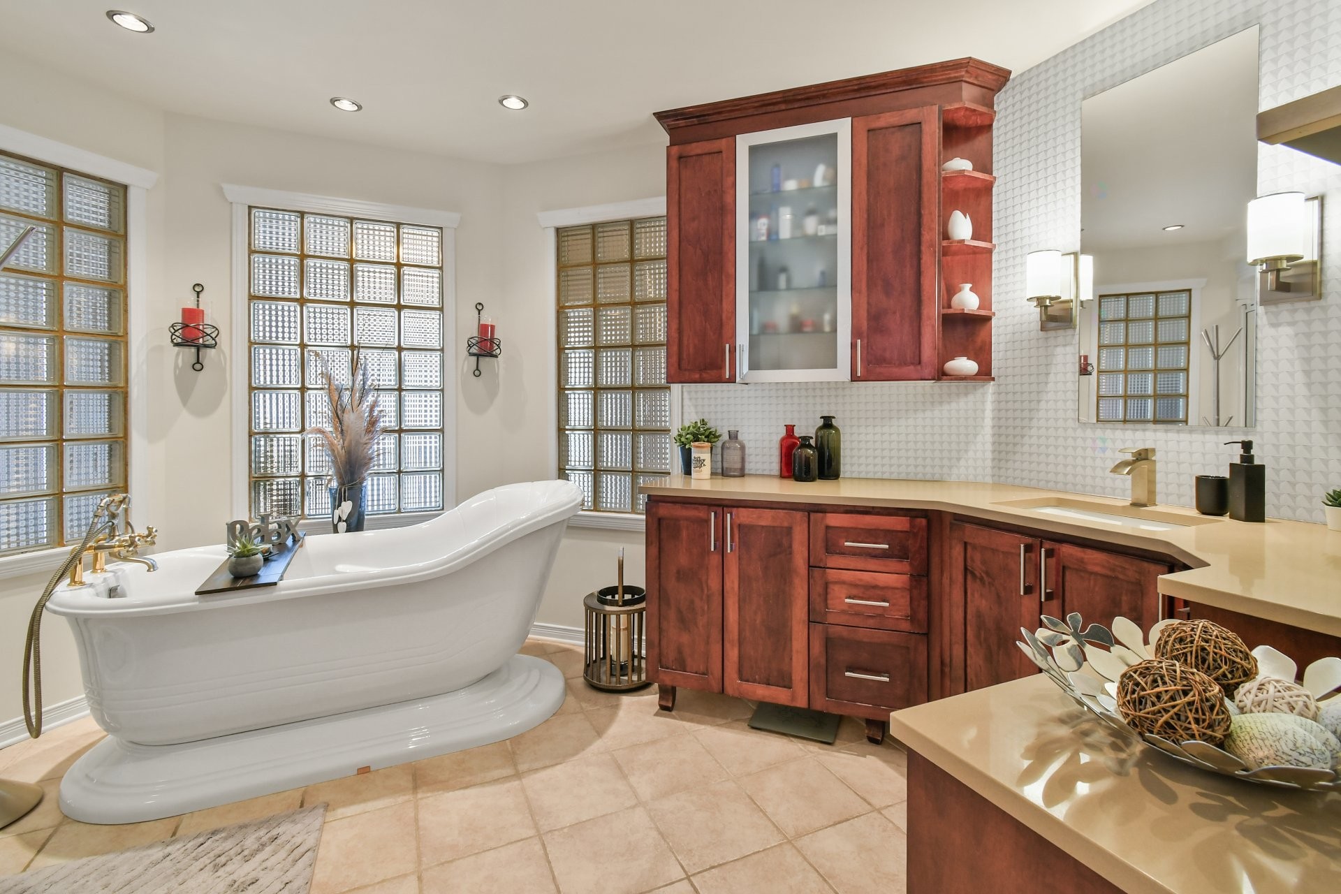 









809


Rue Roger-Lemelin

,
Sainte-Julie,




QC
J3E2J5

