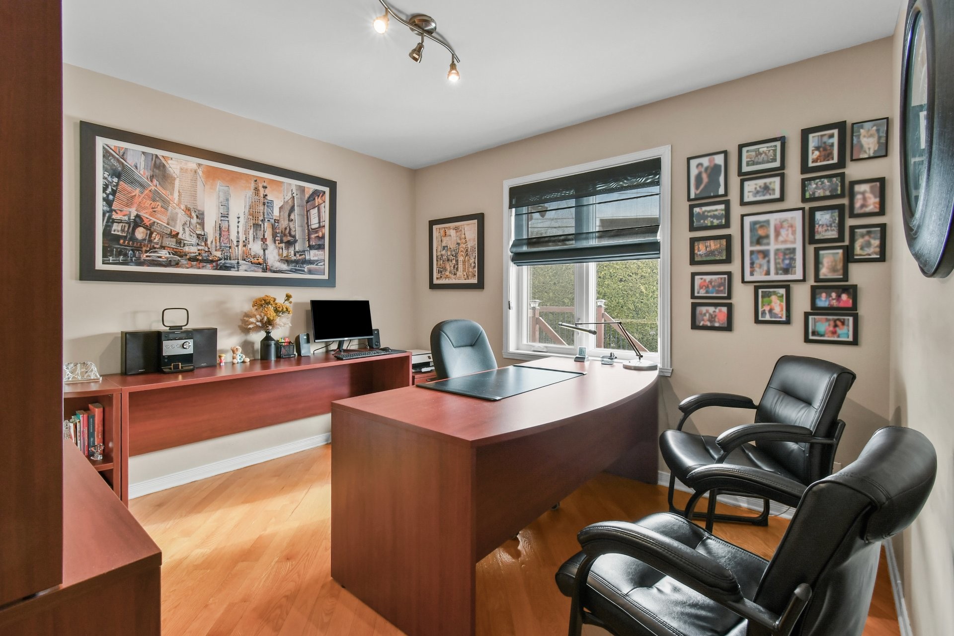 









809


Rue Roger-Lemelin

,
Sainte-Julie,




QC
J3E2J5

