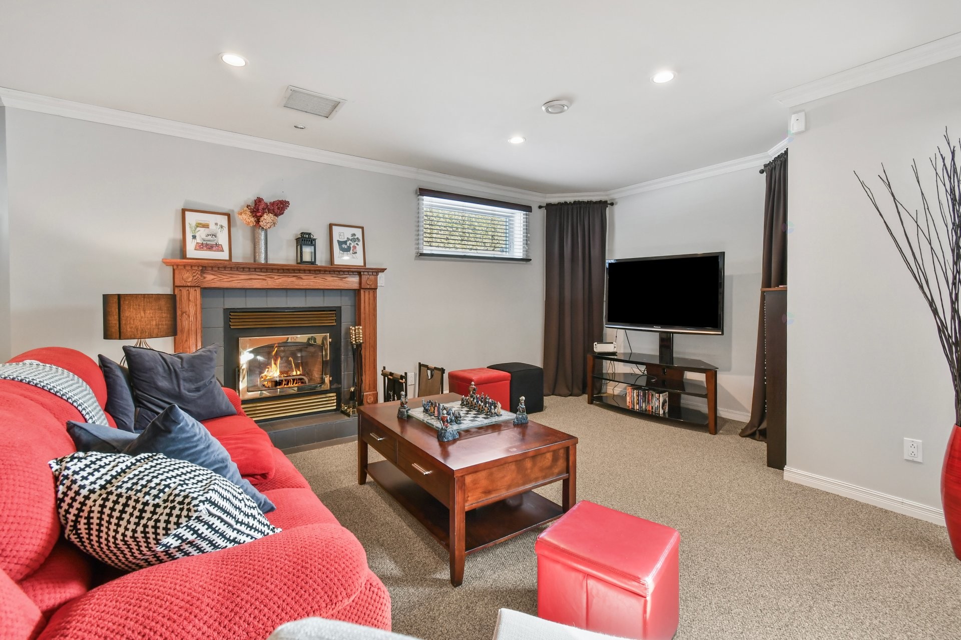 









809


Rue Roger-Lemelin

,
Sainte-Julie,




QC
J3E2J5

