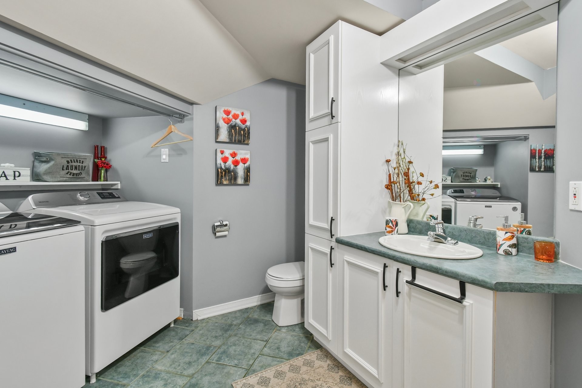 









809


Rue Roger-Lemelin

,
Sainte-Julie,




QC
J3E2J5

