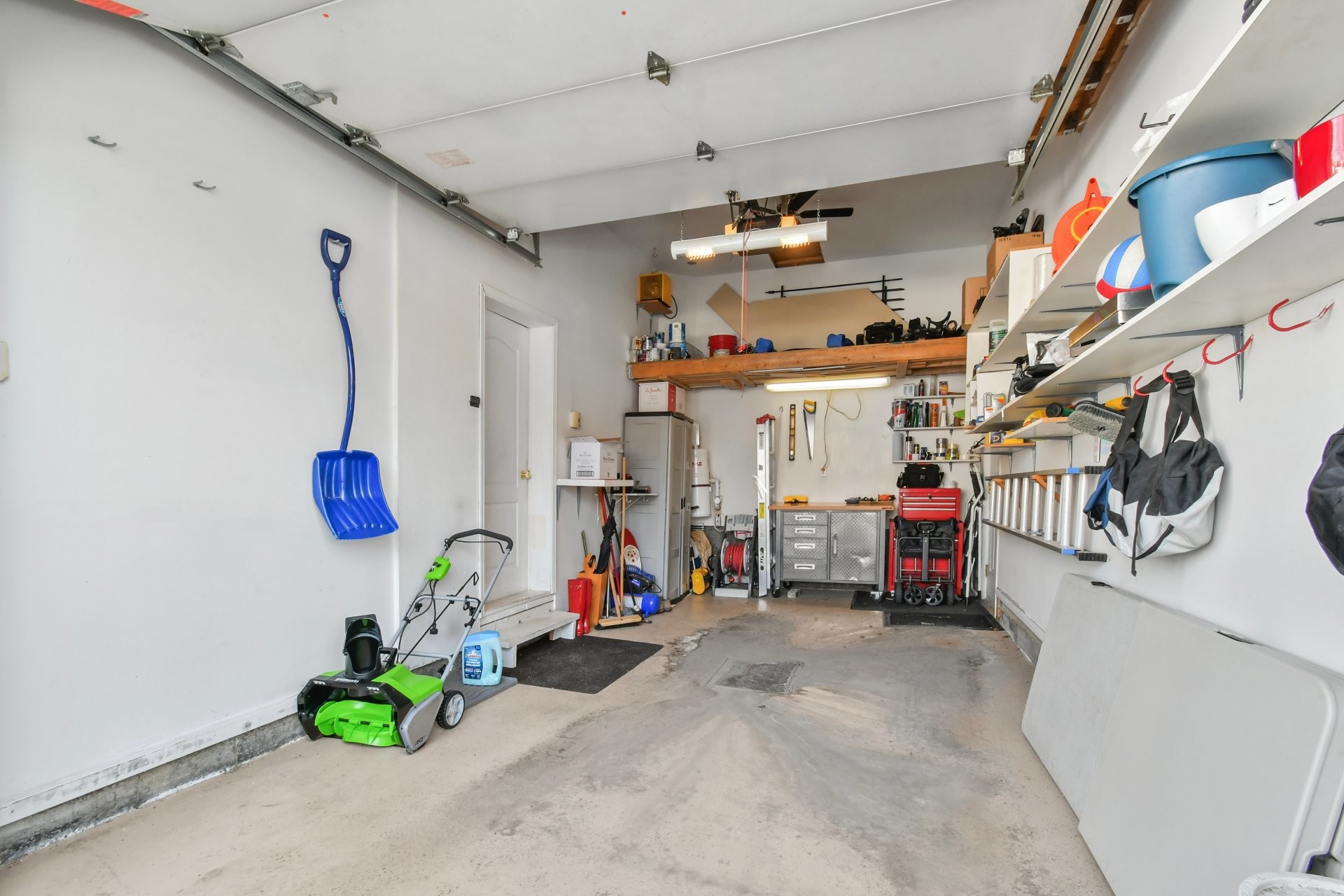 









809


Rue Roger-Lemelin

,
Sainte-Julie,




QC
J3E2J5

