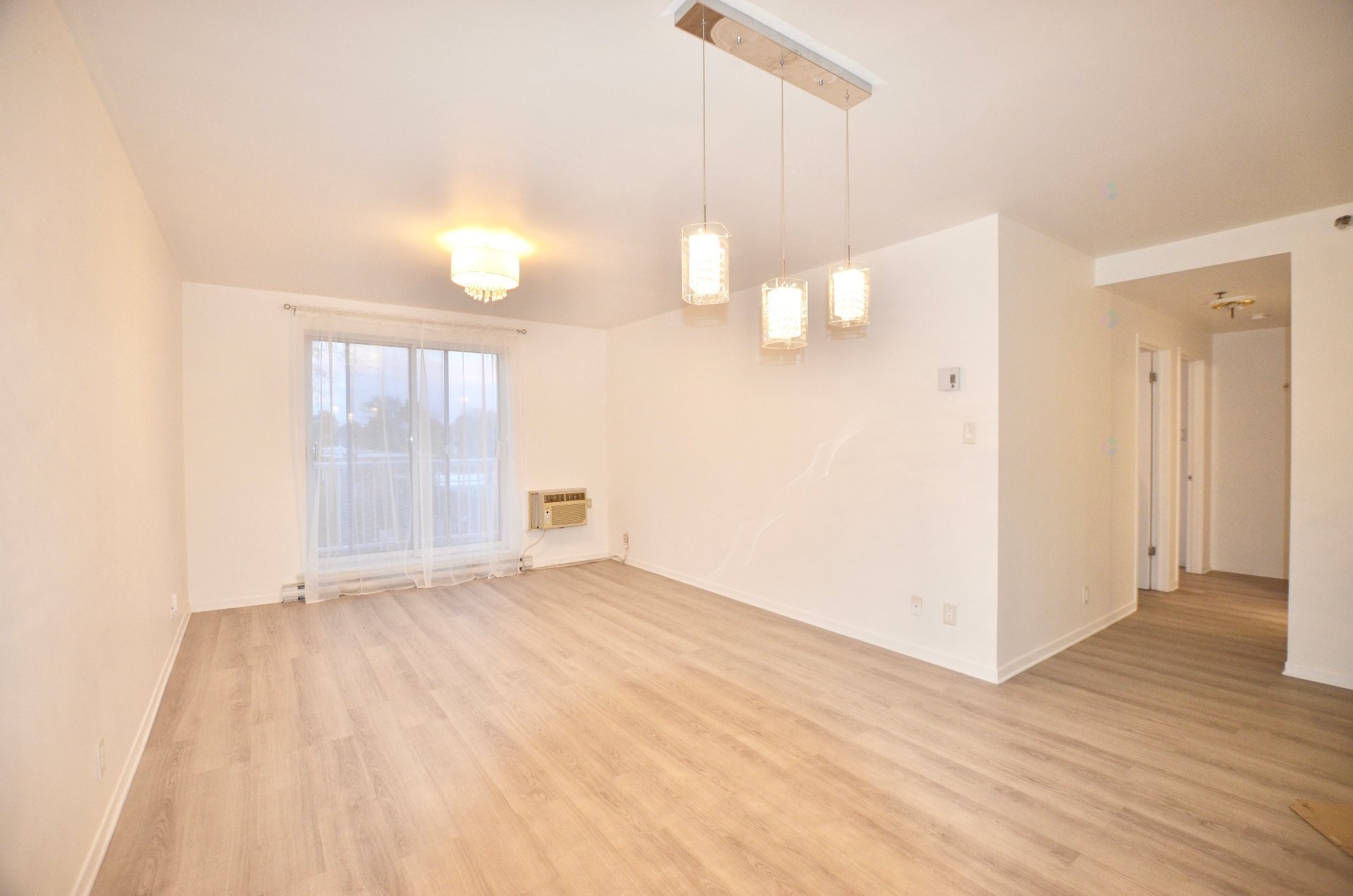 









6840


Av. Fielding

, 406,
Montréal (Côte-des-Neiges/Notre-Dame-de-Grâce),




QC
H4V1N9


