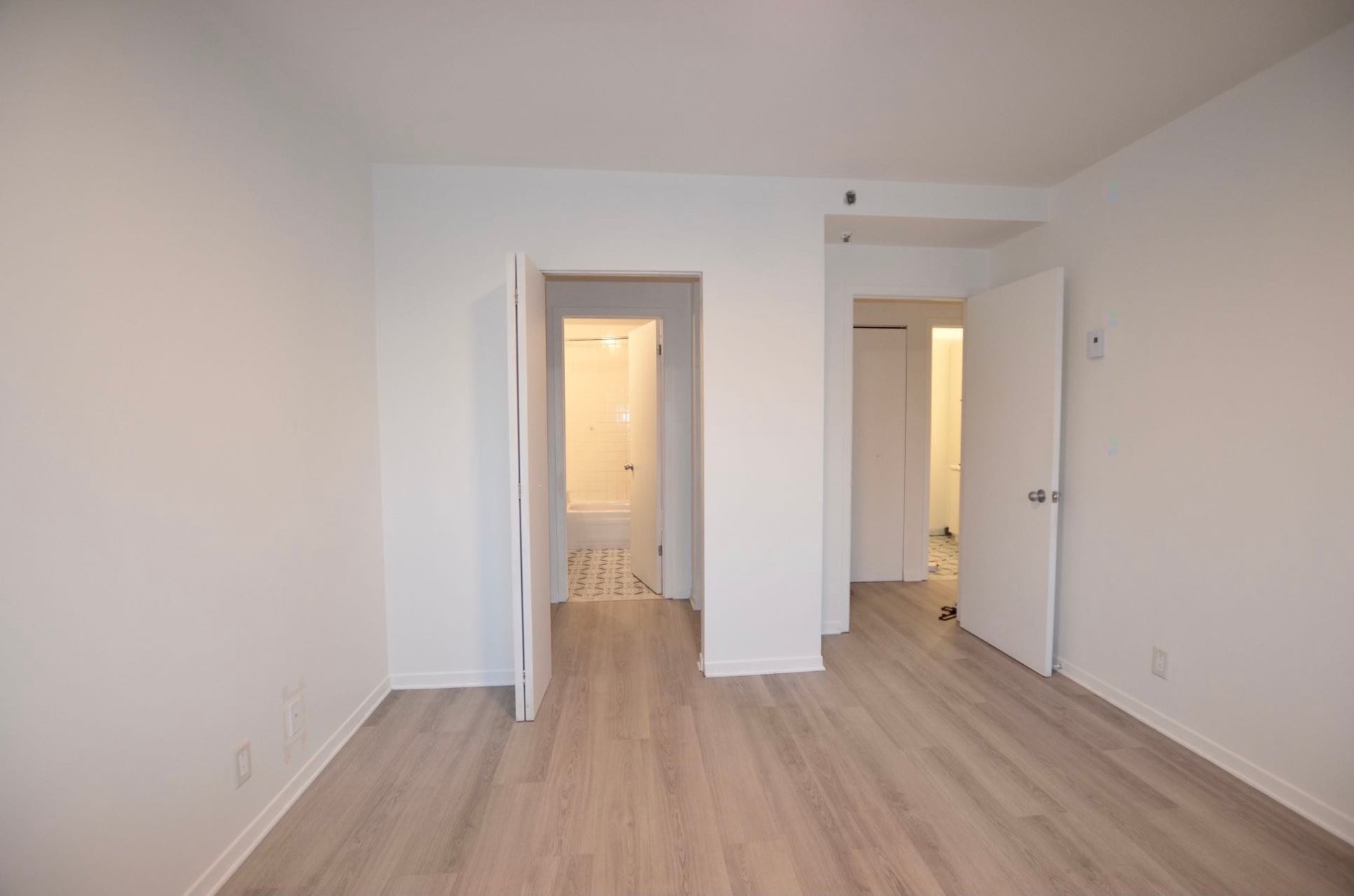









6840


Av. Fielding

, 406,
Montréal (Côte-des-Neiges/Notre-Dame-de-Grâce),




QC
H4V1N9

