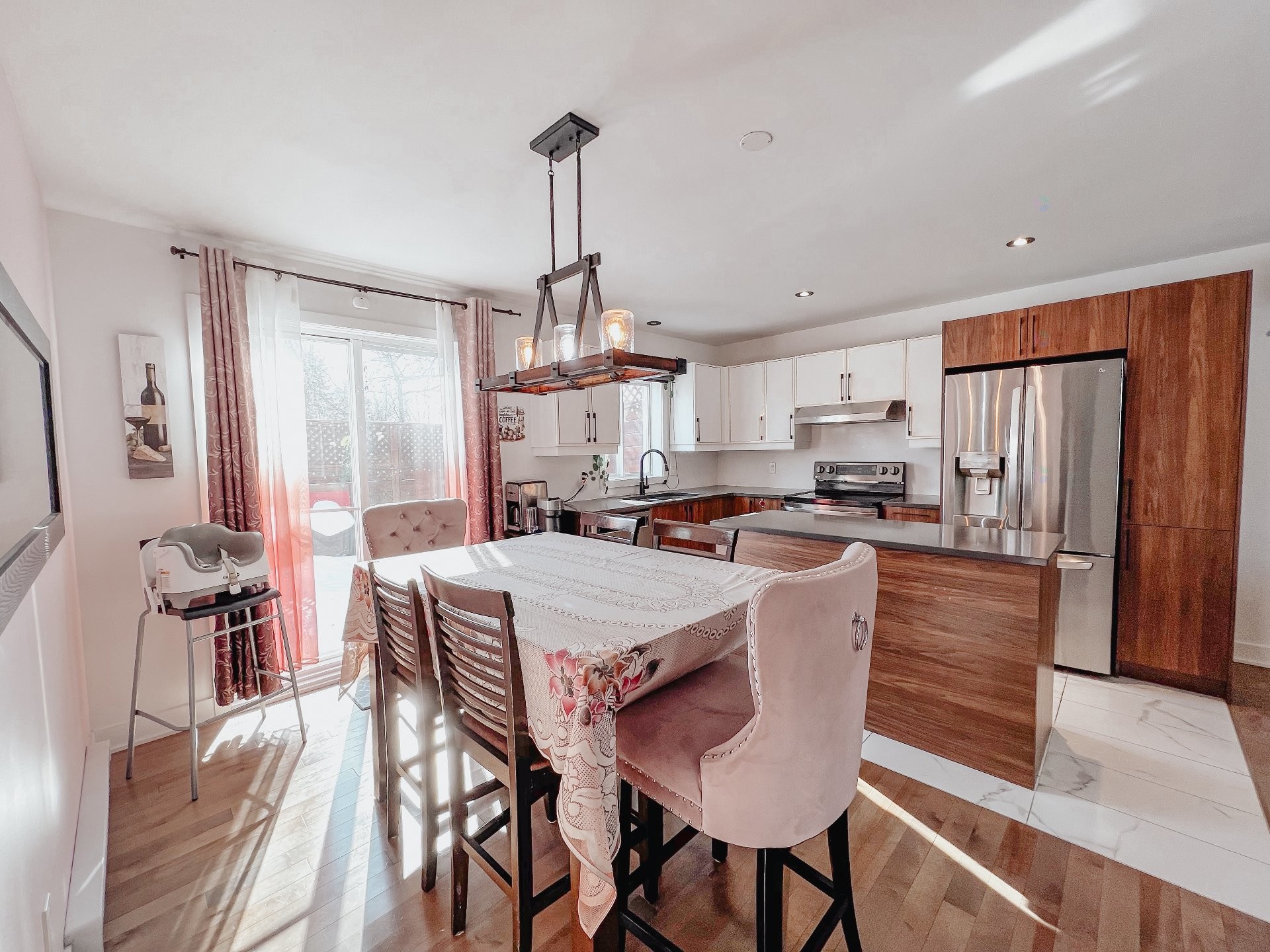 









12


Rue Roger

,
Saint-Philippe,




QC
J0L2K0

