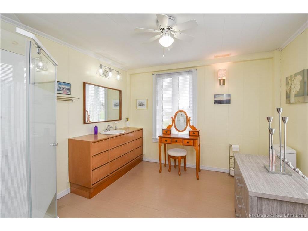 









90


Saint-Pierre Est

BLVD,
Caraquet,




NB
E1W 1B6

