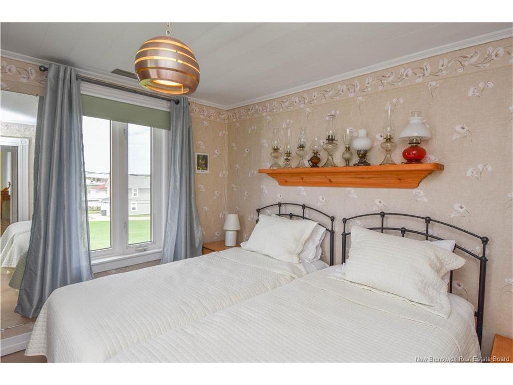 









90


Saint-Pierre Est

BLVD,
Caraquet,




NB
E1W 1B6

