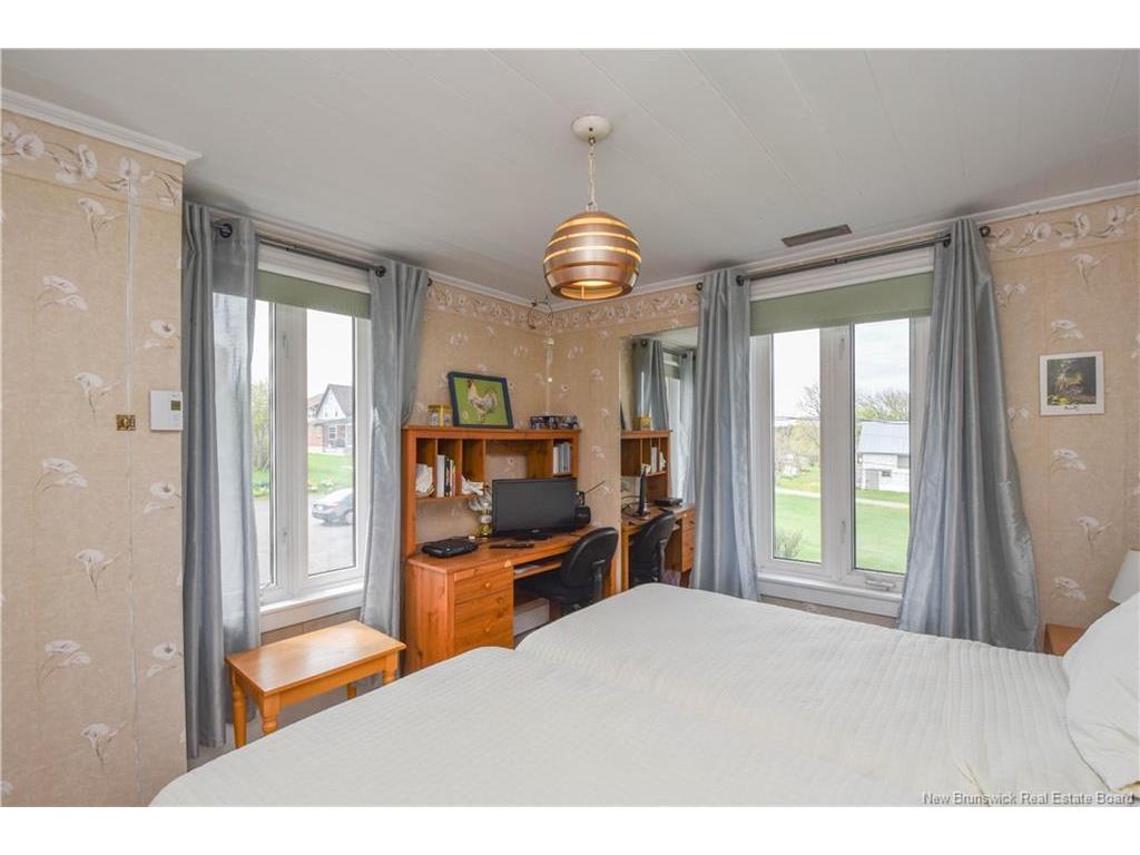 









90


Saint-Pierre Est

BLVD,
Caraquet,




NB
E1W 1B6

