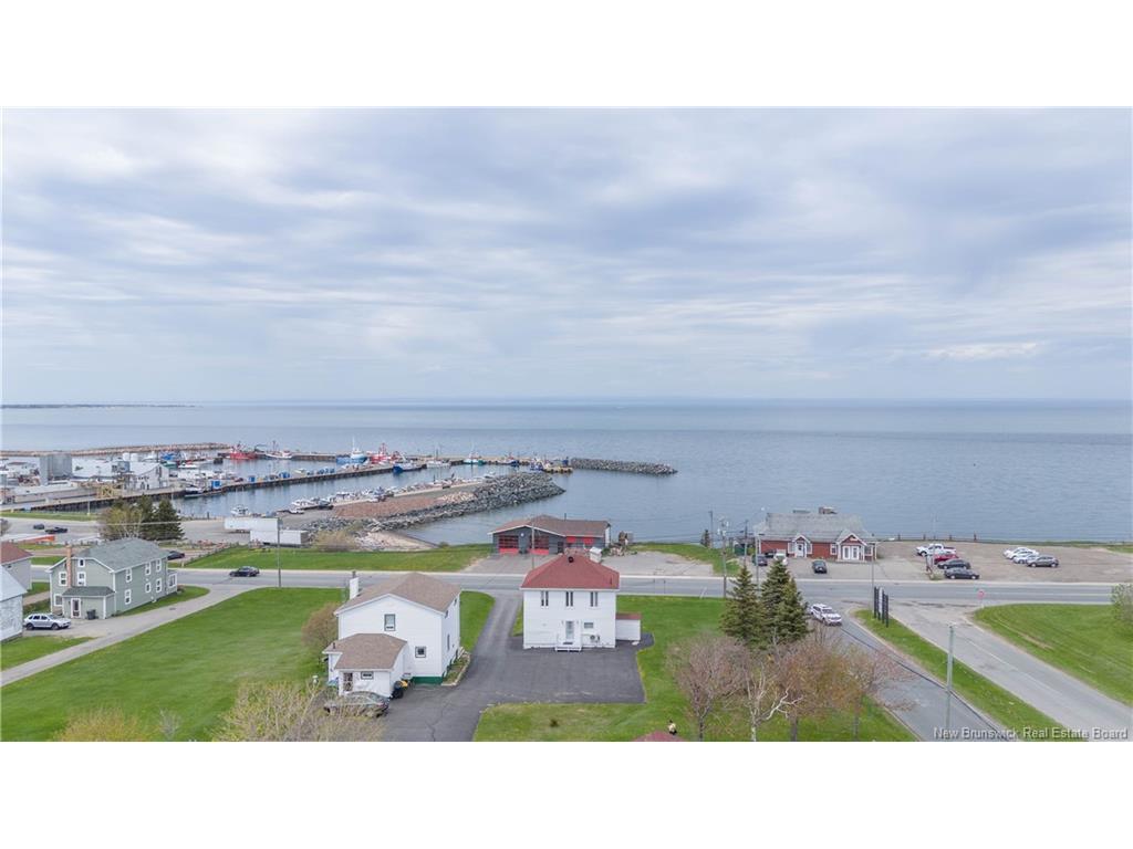 









90


Saint-Pierre Est

BLVD,
Caraquet,




NB
E1W 1B6

