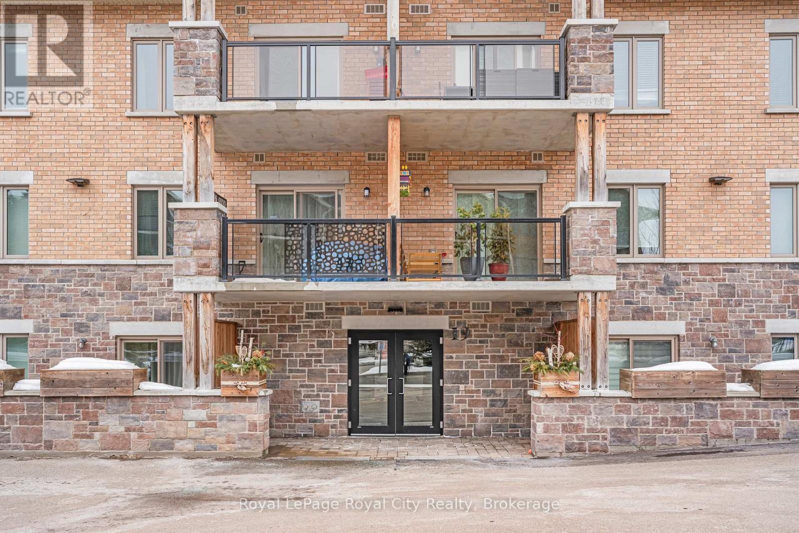 












106 - 19 STUMPF STREET

,
Centre Wellington (Elora/Salem),




Ontario
N0B1S0

