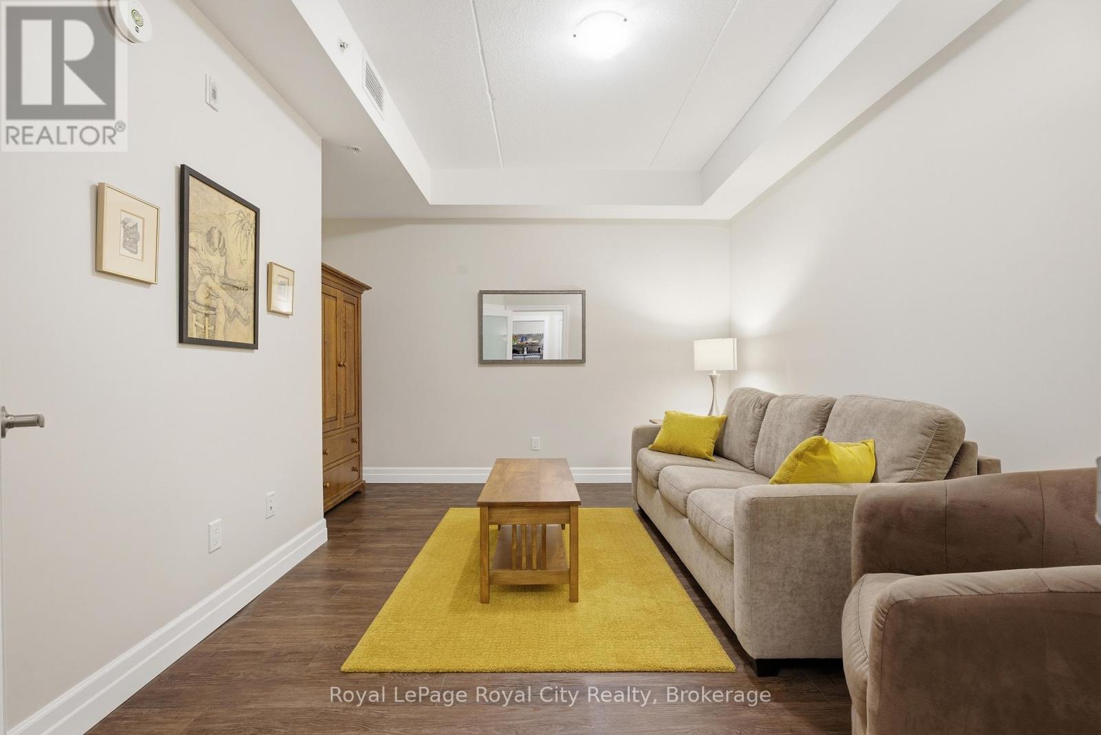 












106 - 19 STUMPF STREET

,
Centre Wellington (Elora/Salem),




Ontario
N0B1S0

