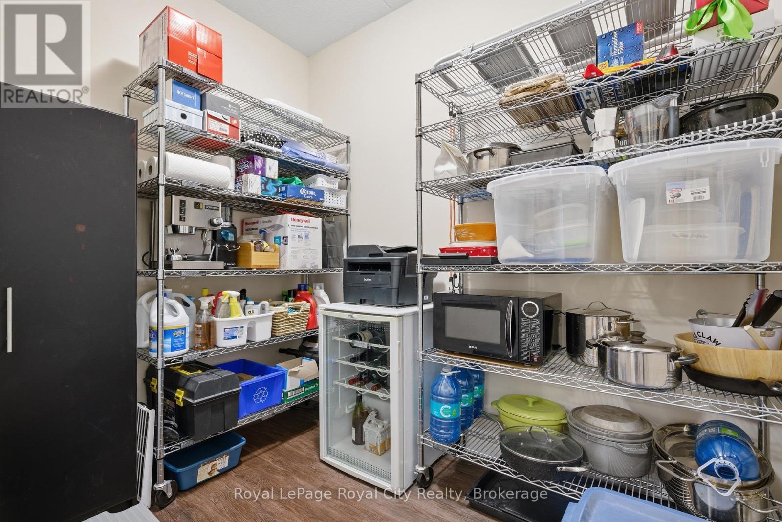 












106 - 19 STUMPF STREET

,
Centre Wellington (Elora/Salem),




Ontario
N0B1S0

