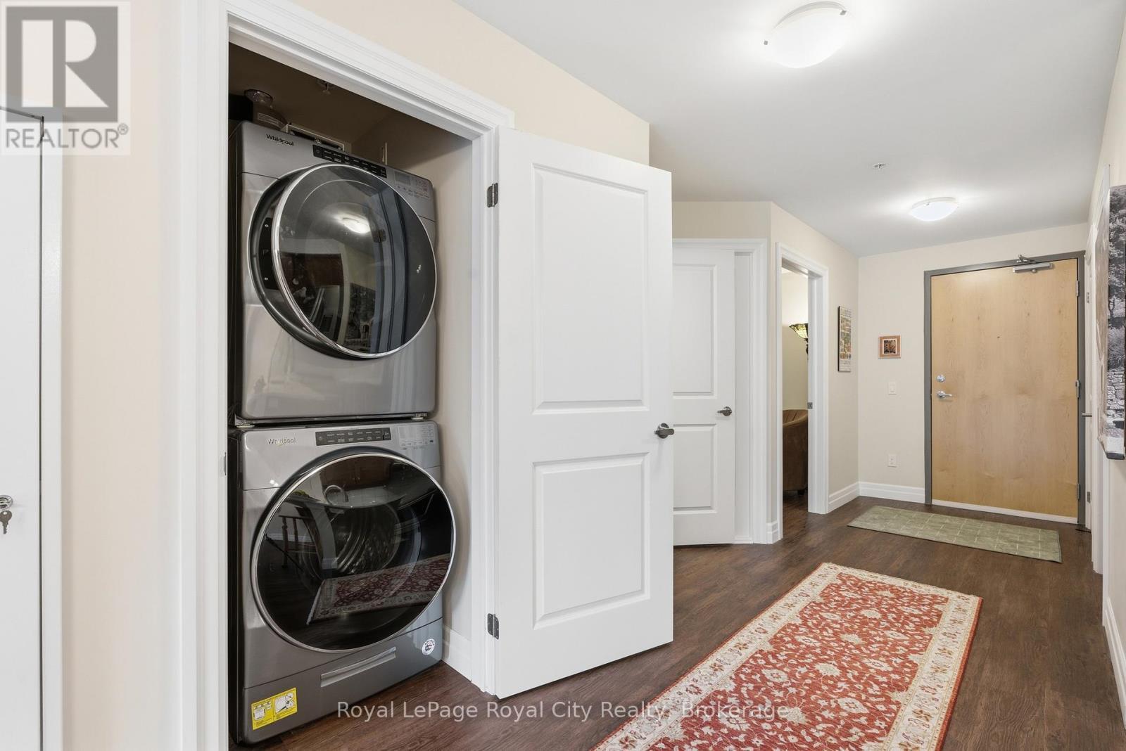 












106 - 19 STUMPF STREET

,
Centre Wellington (Elora/Salem),




Ontario
N0B1S0

