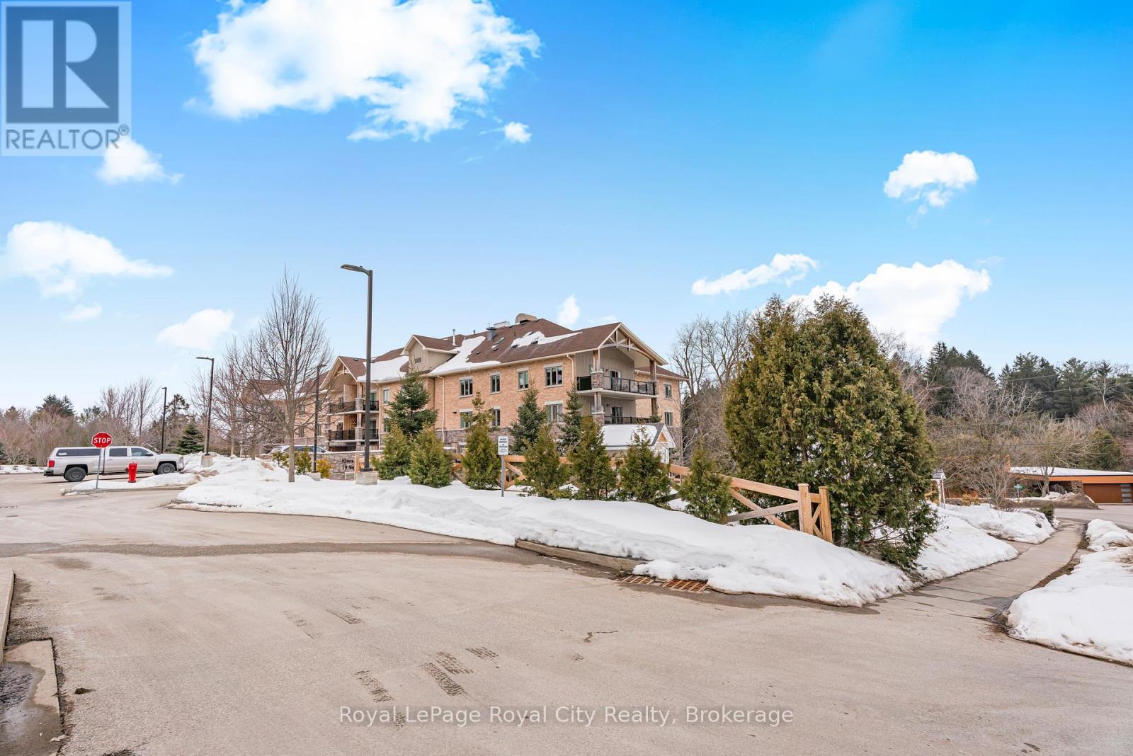 












106 - 19 STUMPF STREET

,
Centre Wellington (Elora/Salem),




Ontario
N0B1S0

