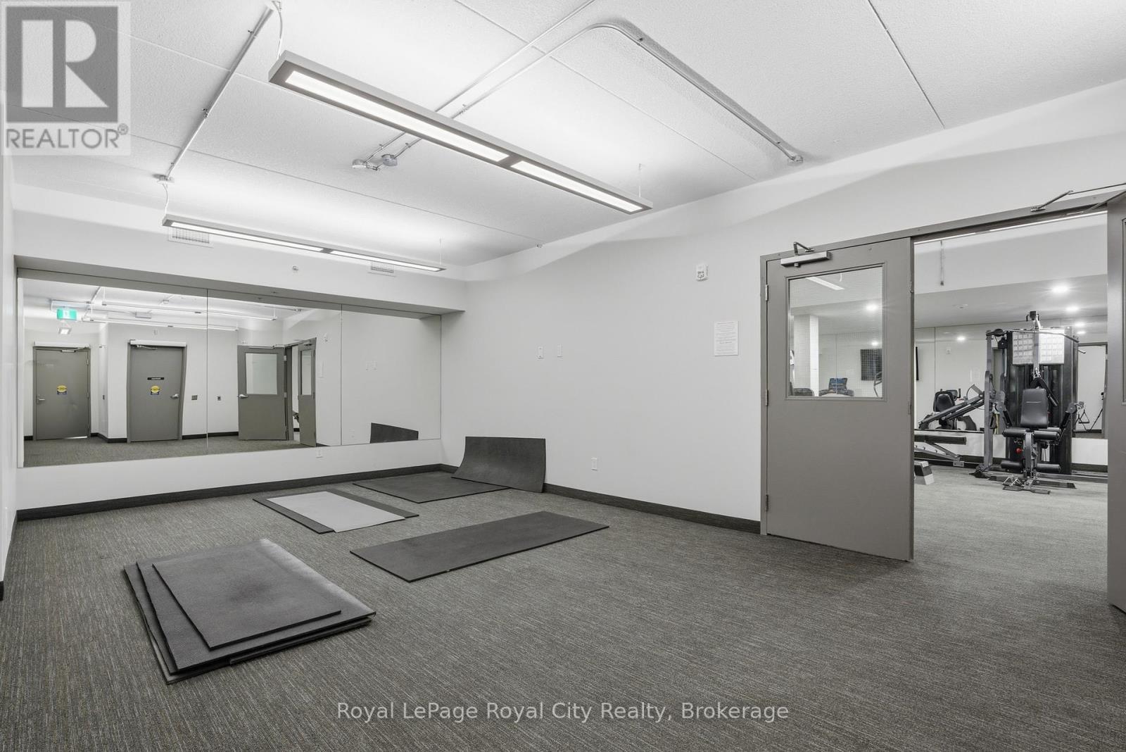 












106 - 19 STUMPF STREET

,
Centre Wellington (Elora/Salem),




Ontario
N0B1S0

