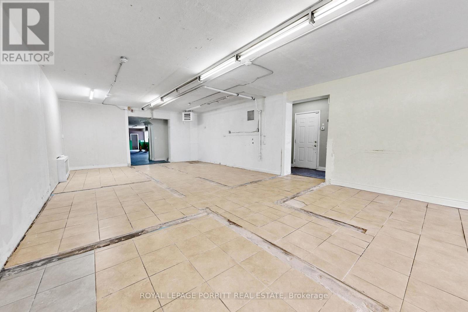 












3367 LAKE SHORE BOULEVARD W

,
Toronto,




Ontario
M8W1N1

