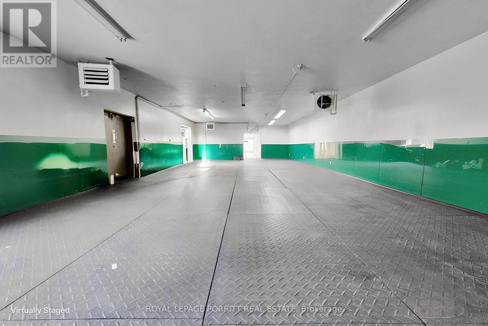 












3367 LAKE SHORE BOULEVARD W

,
Toronto,




Ontario
M8W1N1

