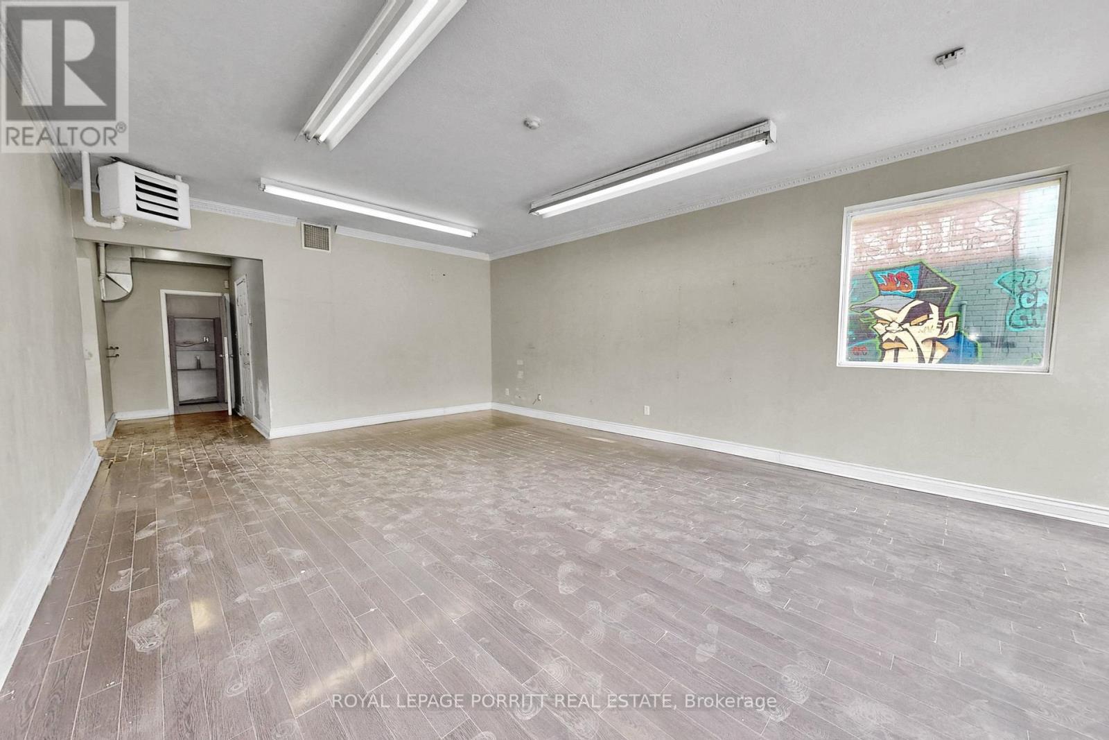 












3367 LAKE SHORE BOULEVARD W

,
Toronto,




Ontario
M8W1N1

