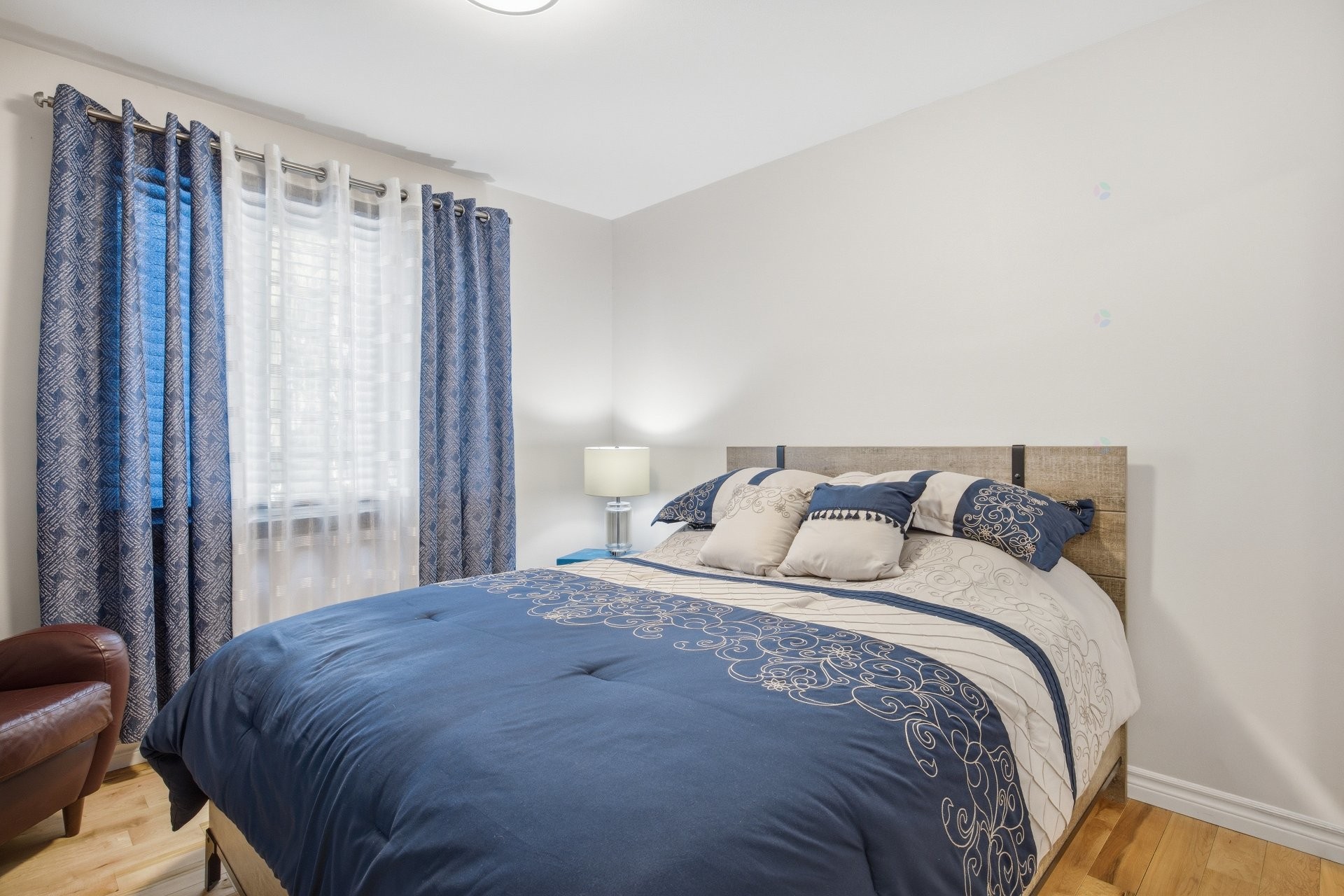 









951


Rue de Monaco

,
Mont-Saint-Hilaire,




QC
J3H4N4

