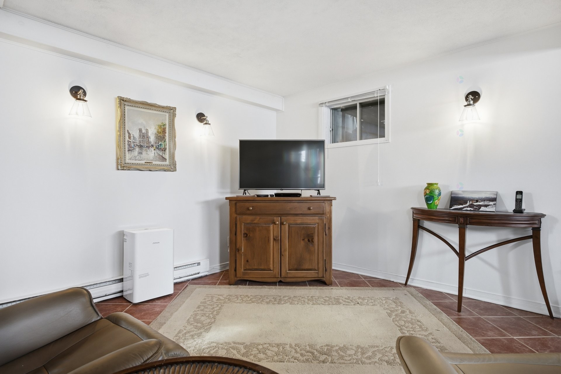 









951


Rue de Monaco

,
Mont-Saint-Hilaire,




QC
J3H4N4

