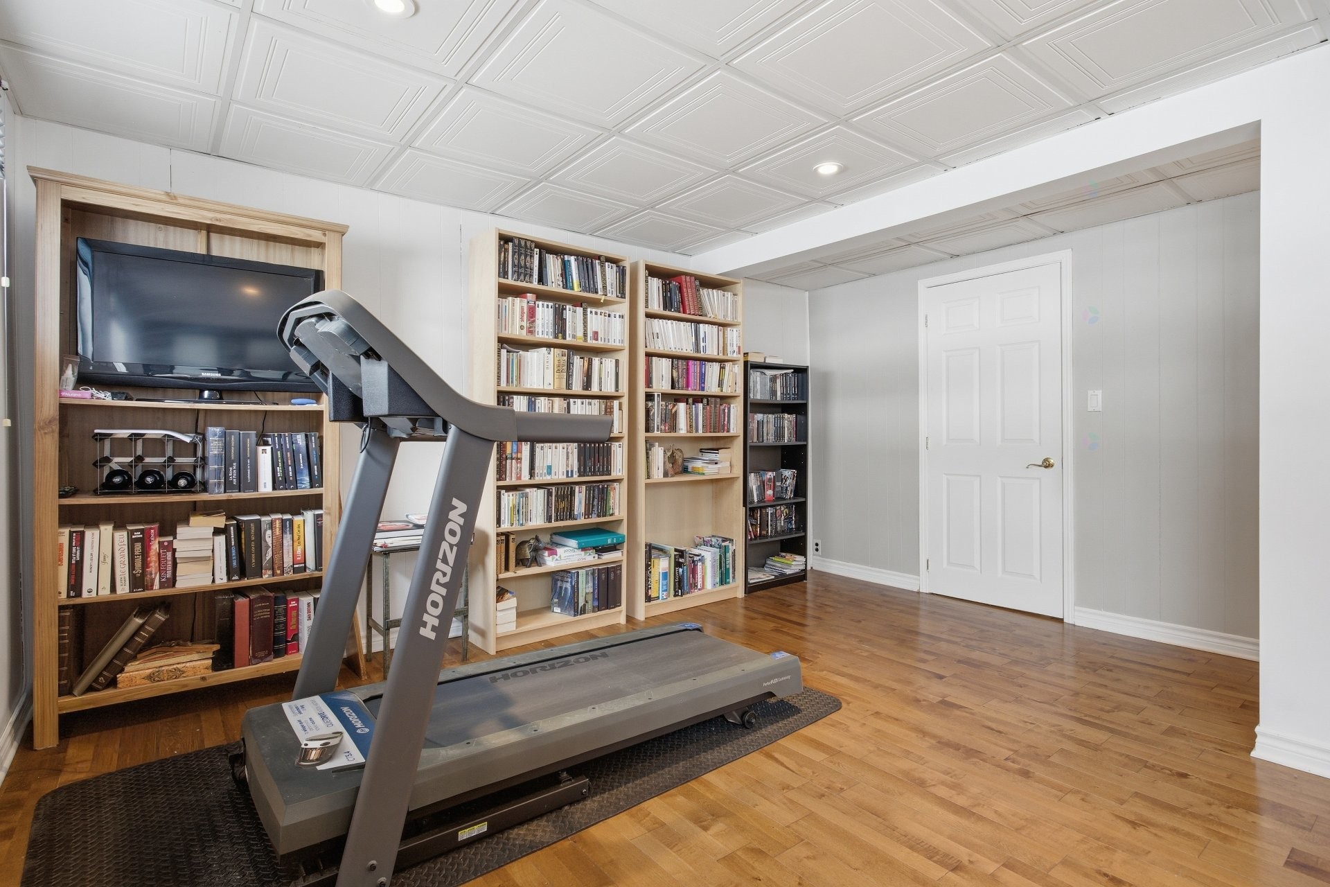 









951


Rue de Monaco

,
Mont-Saint-Hilaire,




QC
J3H4N4

