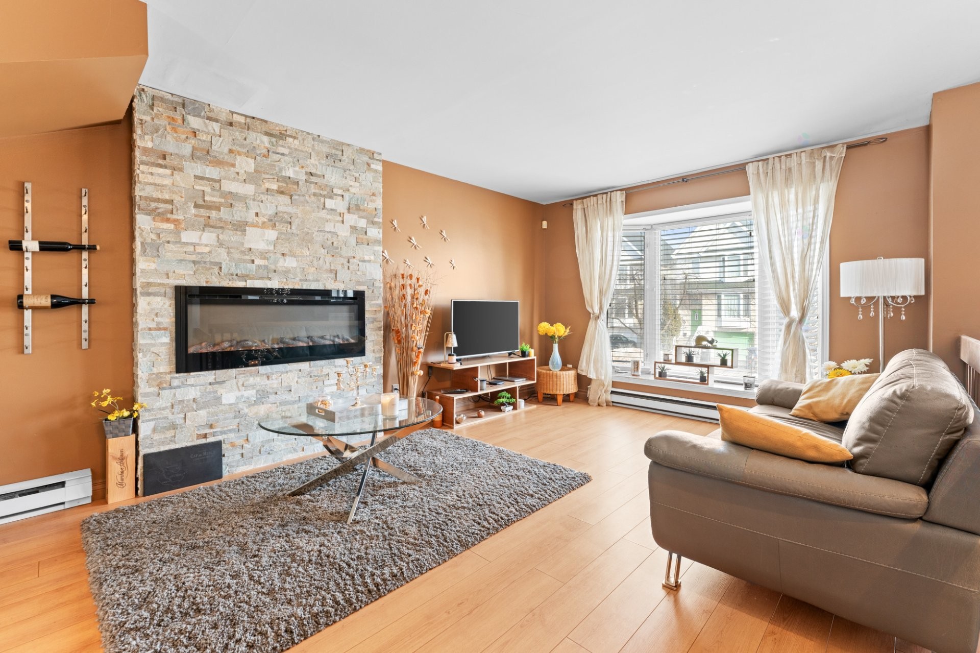









1503


Rue Taillefer

,
Laval (Sainte-Rose),




QC
H7L5P4

