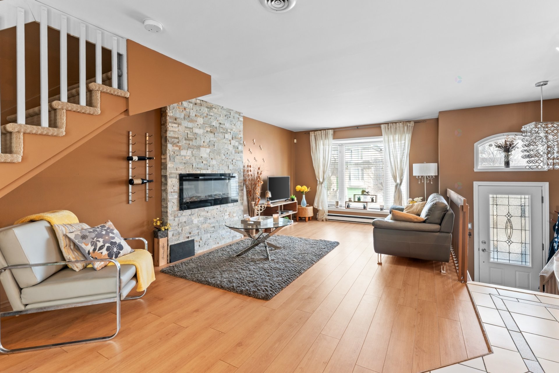 









1503


Rue Taillefer

,
Laval (Sainte-Rose),




QC
H7L5P4

