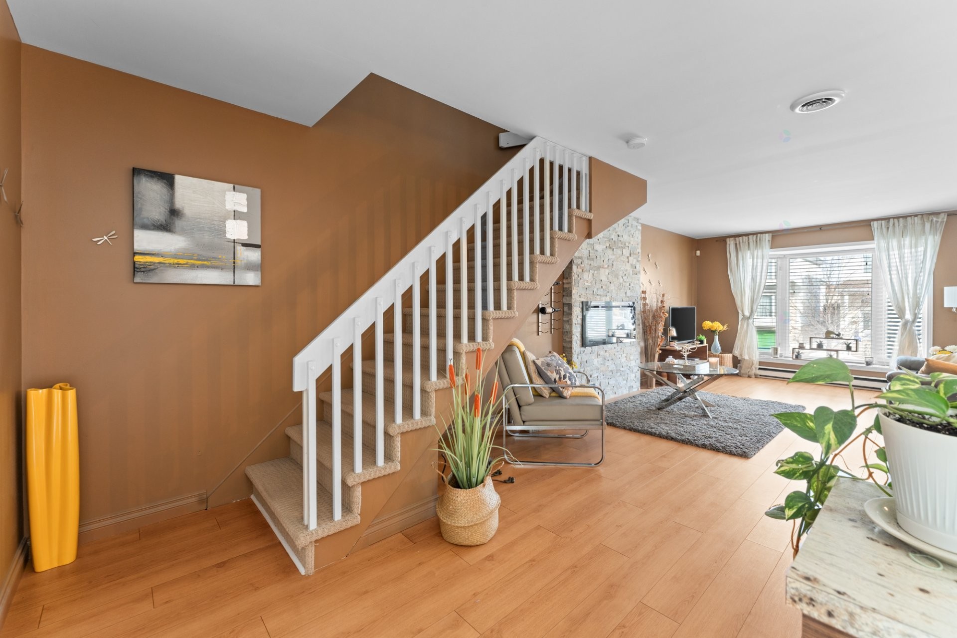 









1503


Rue Taillefer

,
Laval (Sainte-Rose),




QC
H7L5P4

