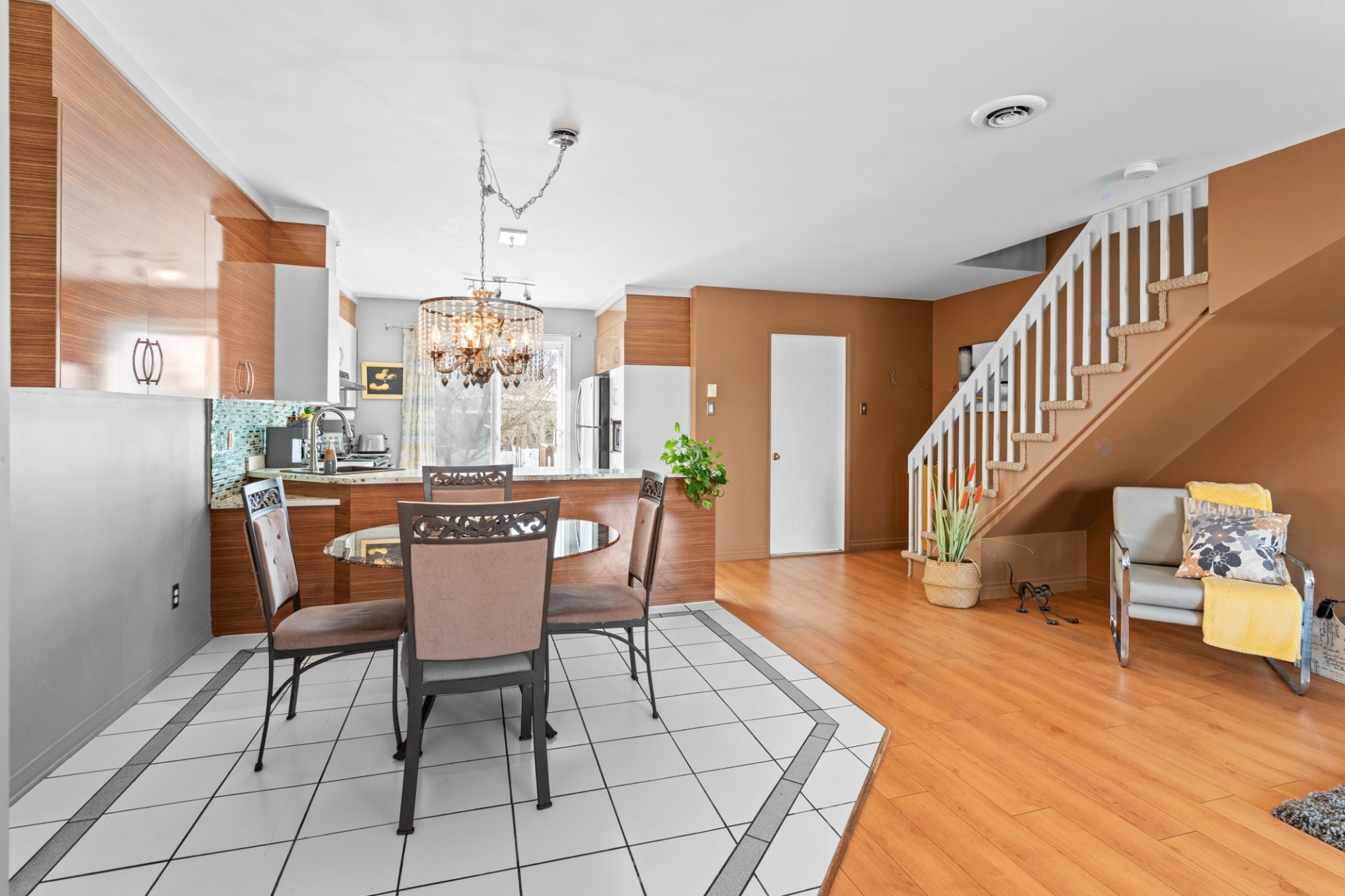 









1503


Rue Taillefer

,
Laval (Sainte-Rose),




QC
H7L5P4

