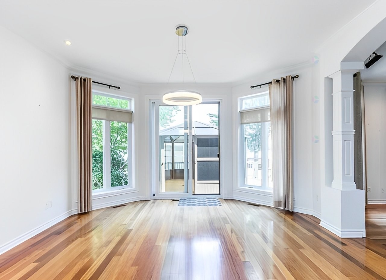 









7556


Boul. Lévesque E.

,
Laval (Duvernay),




QC
H7A1R8

