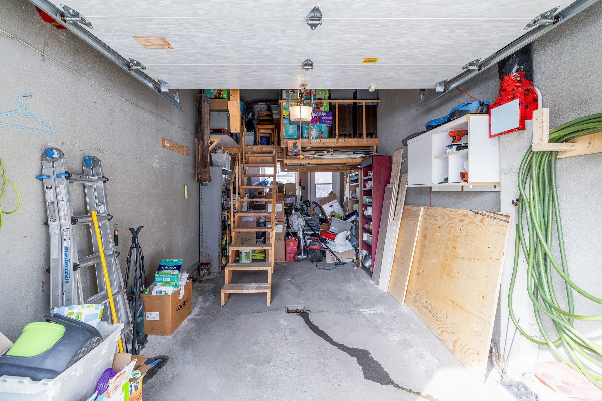 









129


Flamingo Drive

,
Beaconsfield,




QC
H9W2T3

