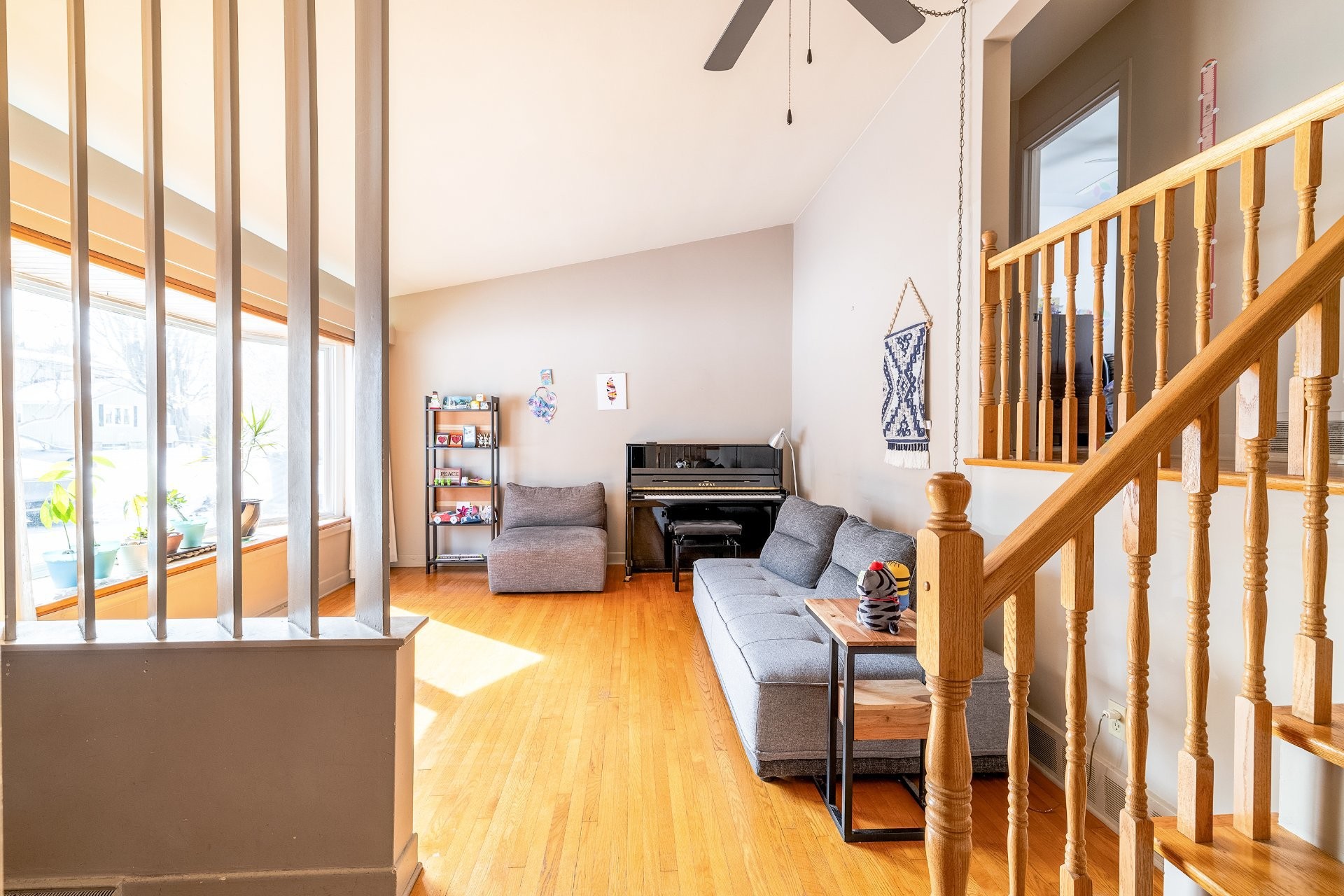 









129


Flamingo Drive

,
Beaconsfield,




QC
H9W2T3

