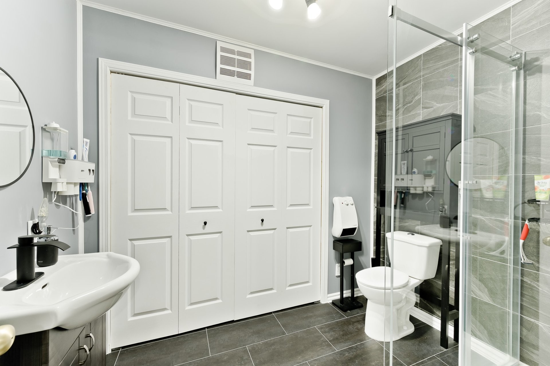 









475


Rue des Merisiers

,
Coaticook,




QC
J1A3H8

